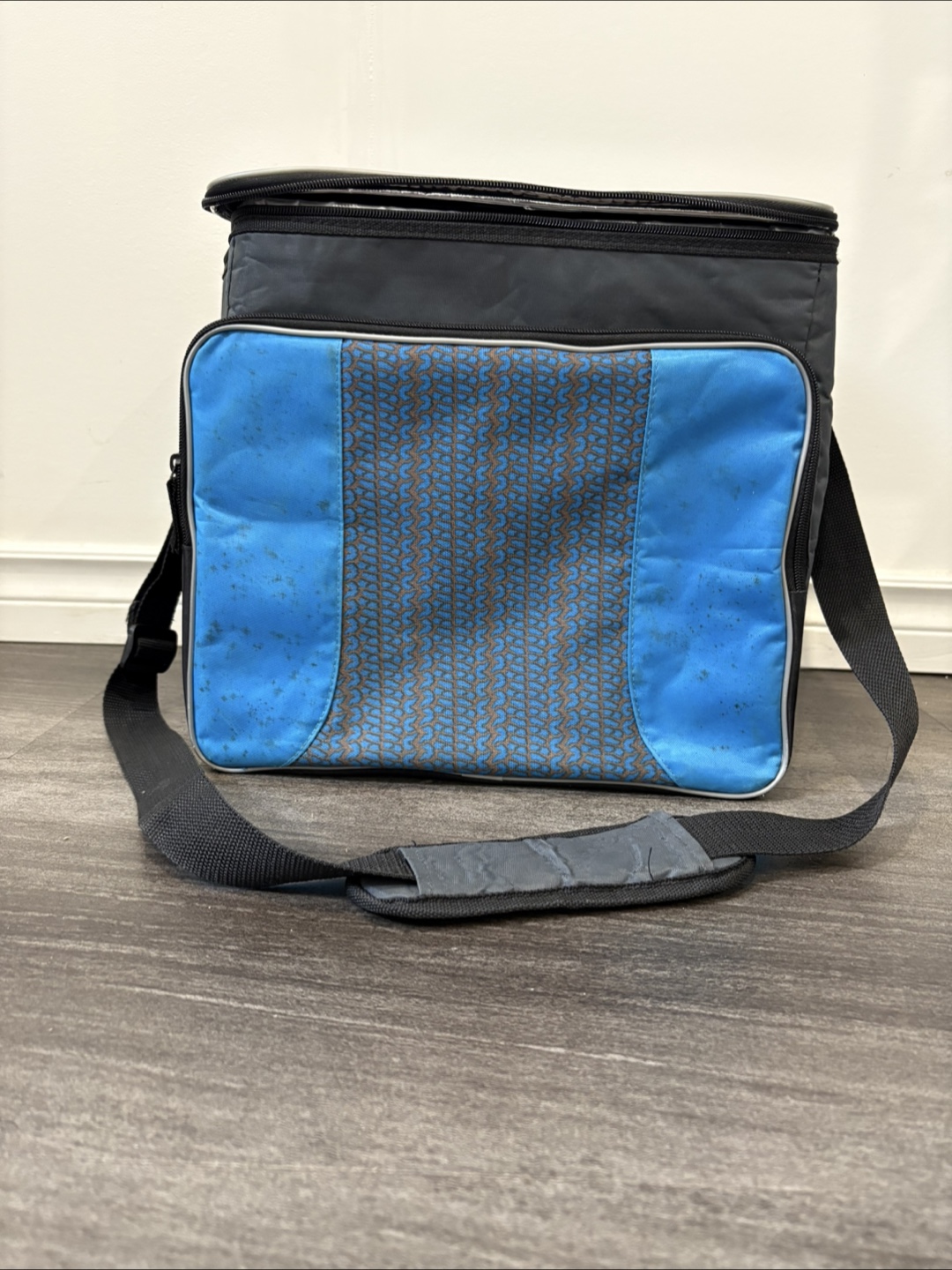 Large size delivery bag