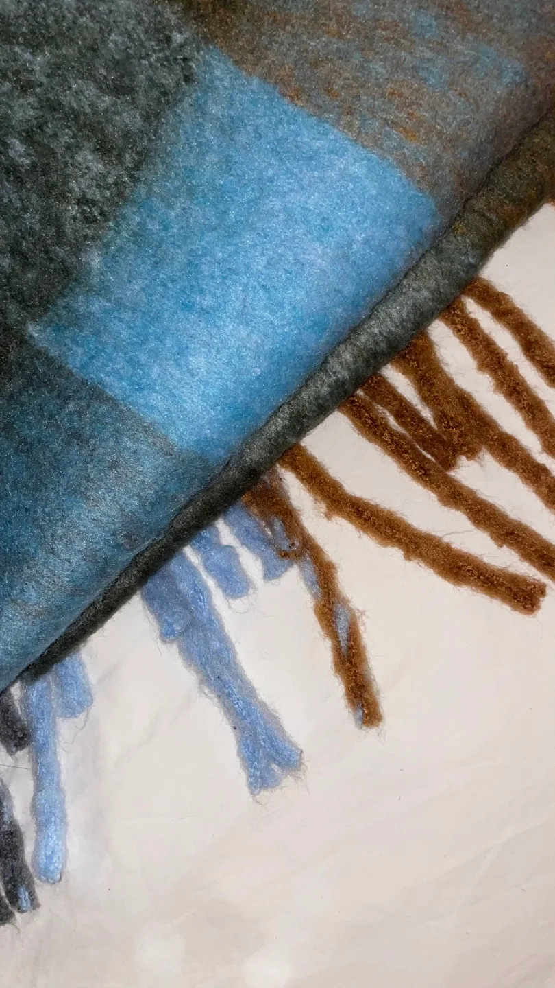 XL Multicolored Fluffy Scarf image indicator(5)