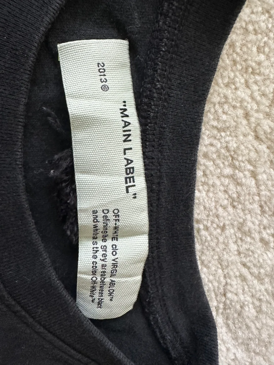 Off-White Black T-Shirt image indicator(4)