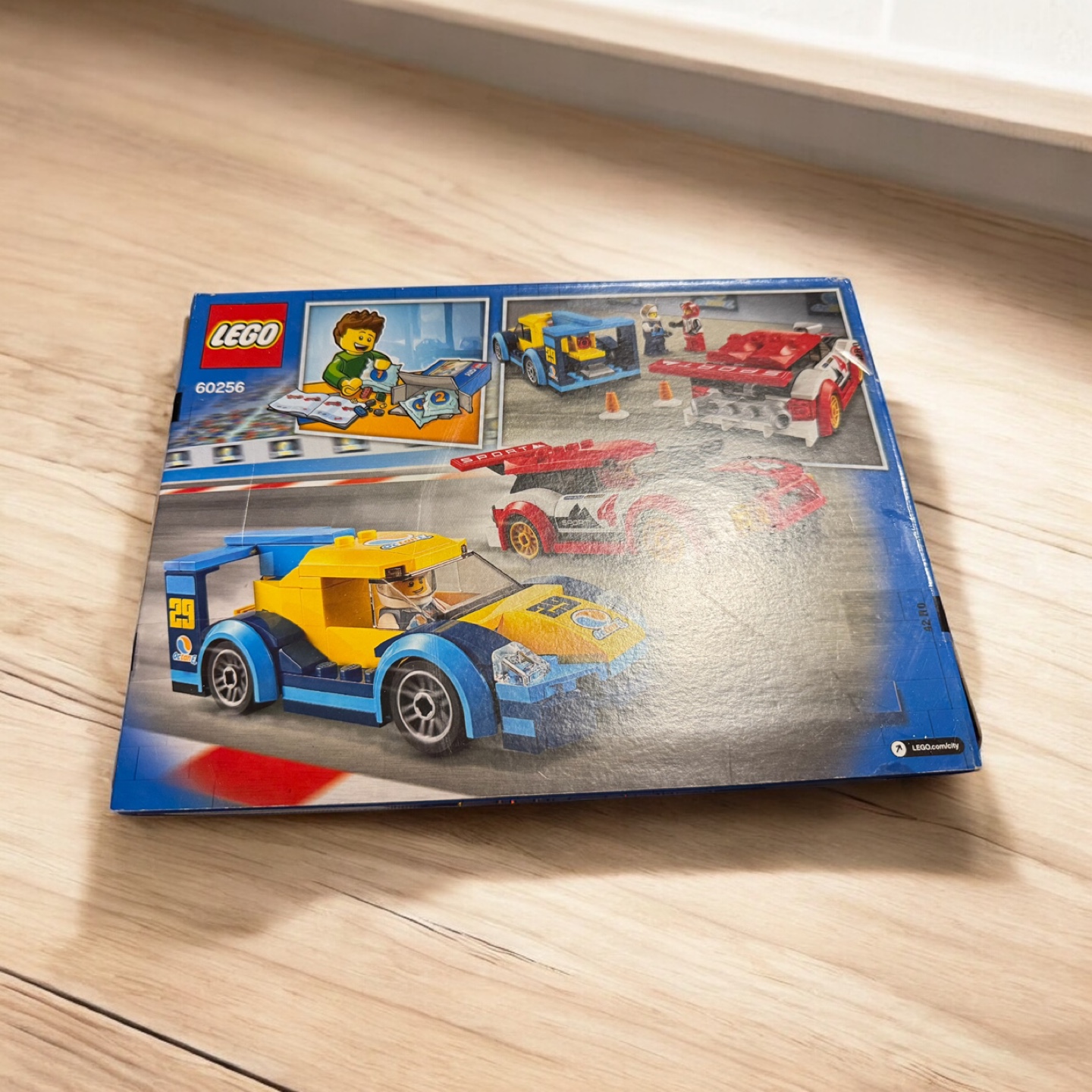 LEGO City Racing Cars 60256 - New in Box - photo 2