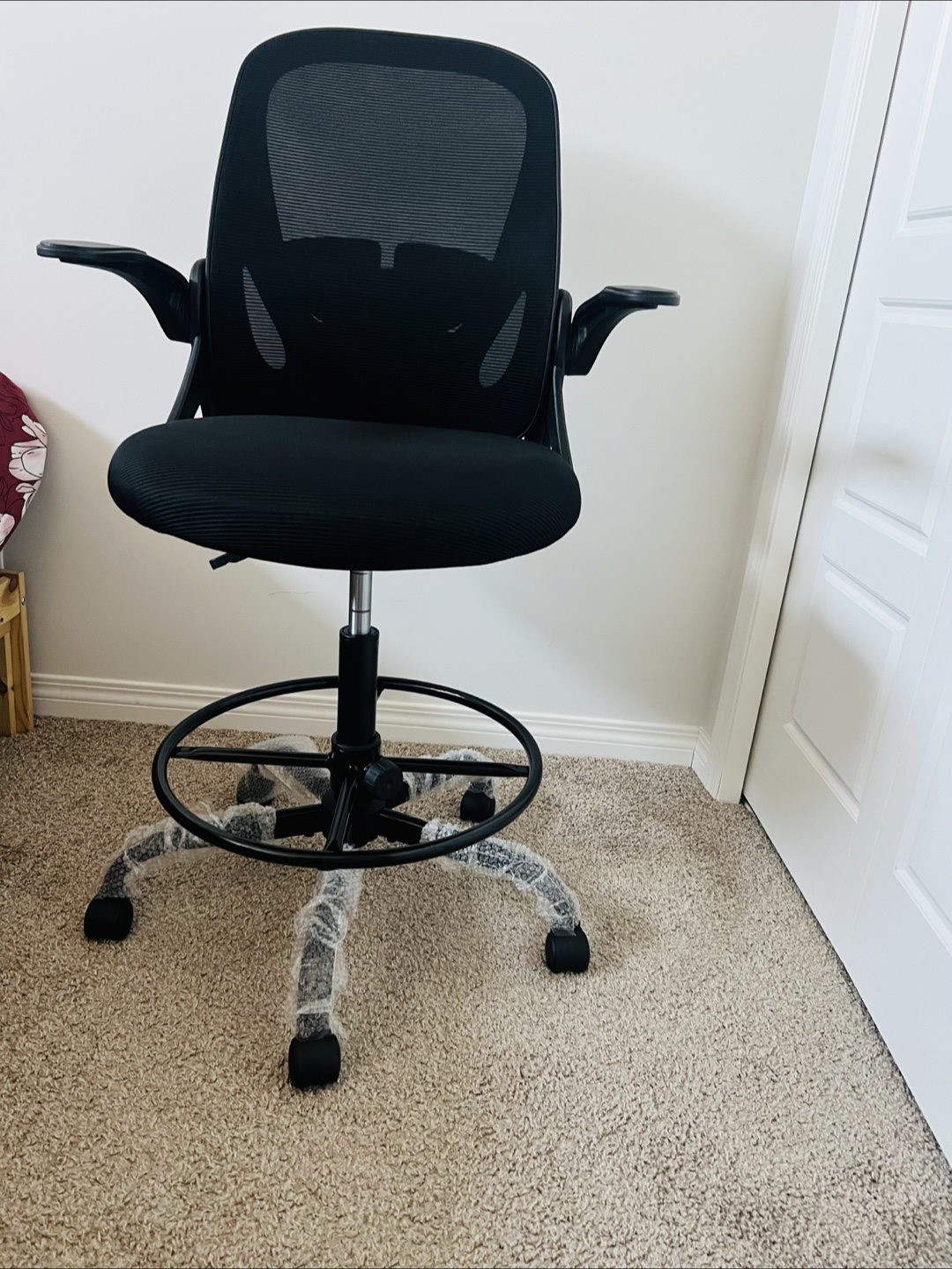Black Ergonomic Office Chair with Footrest - photo 4