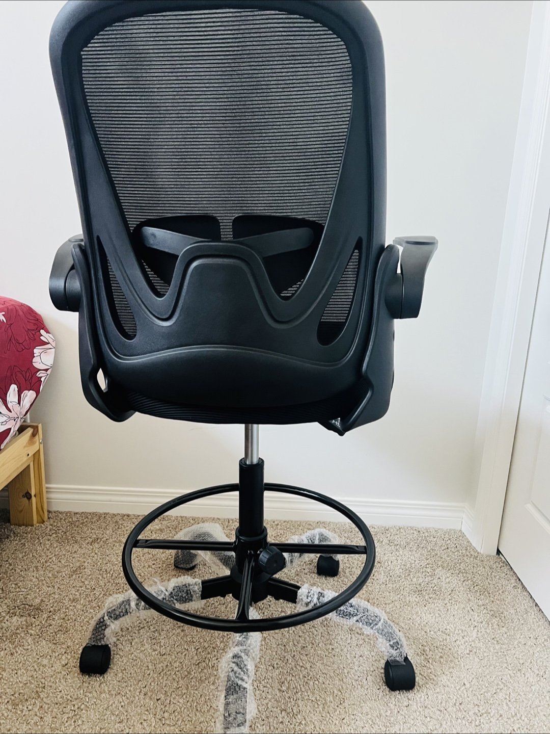Black Ergonomic Office Chair with Footrest - photo 2