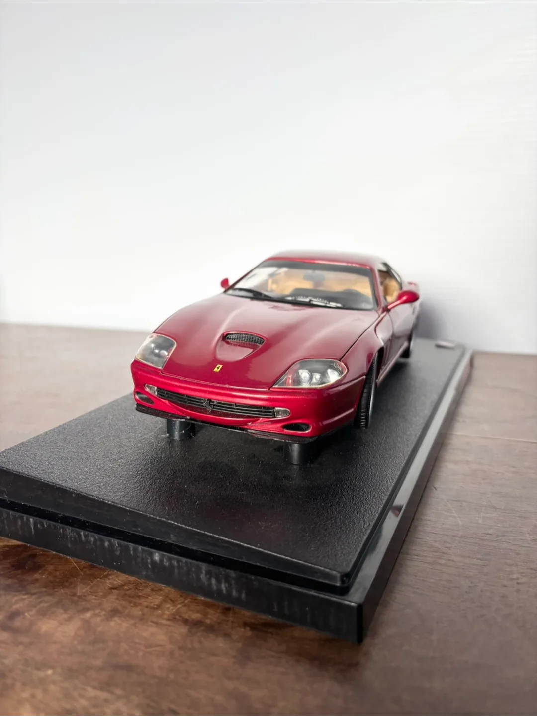 Hot wheels 1:18 Ferrari 550 Maranello image indicator(2)