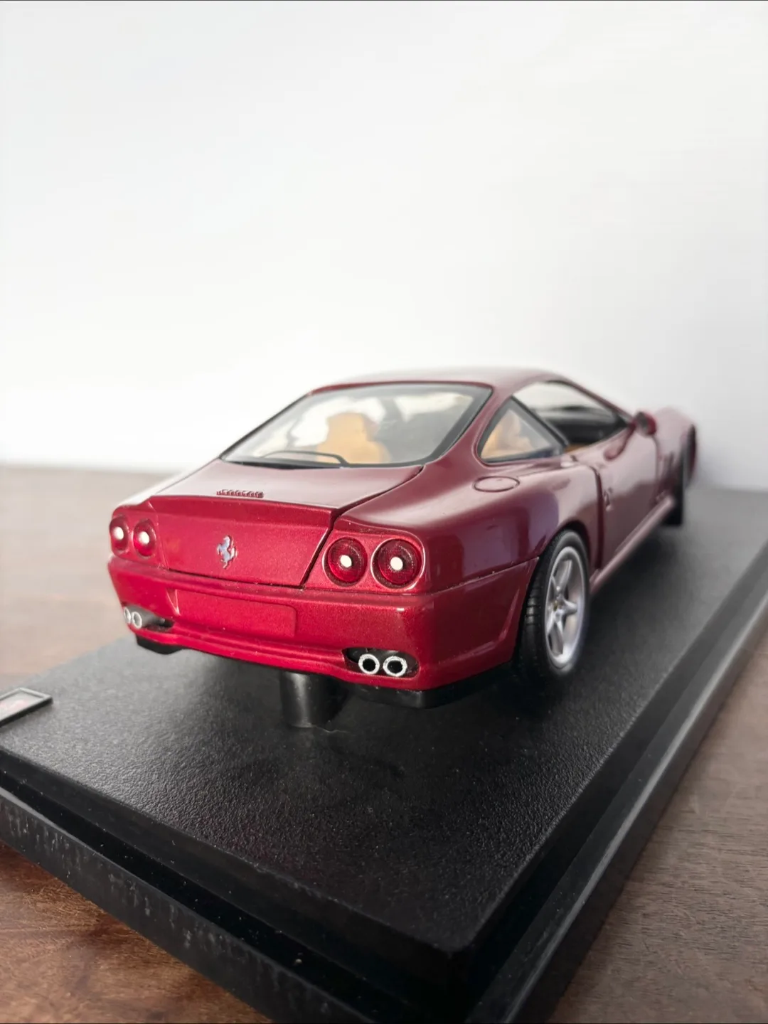 Hot wheels 1:18 Ferrari 550 Maranello image indicator(4)