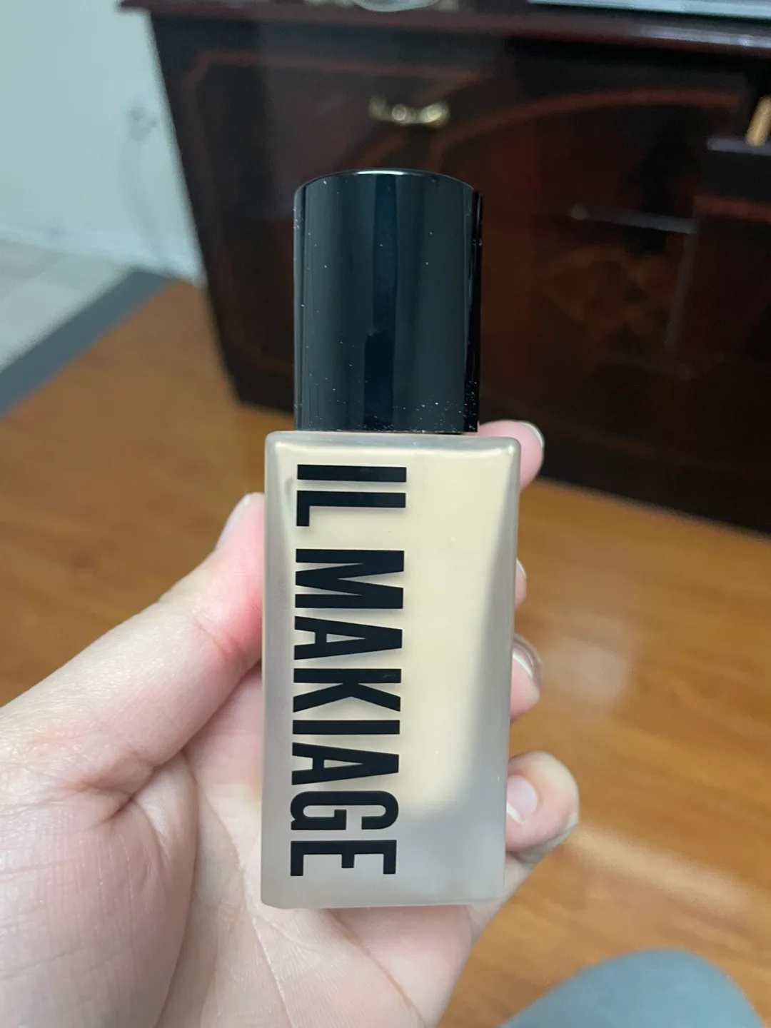 IL MAKIAGE Woke Up Like This Foundation - Shade 060 thumbnail