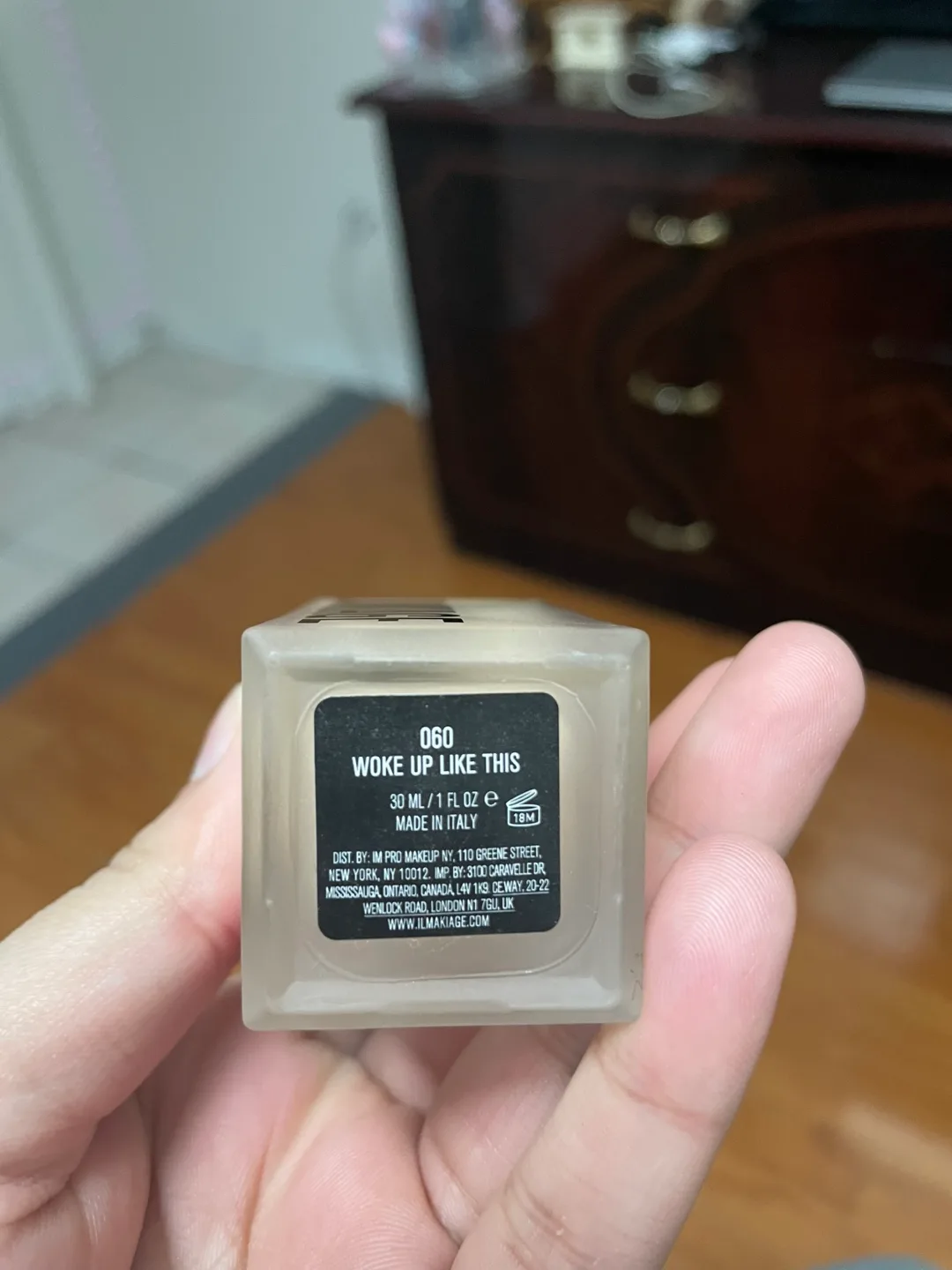 IL MAKIAGE Woke Up Like This Foundation - Shade 060 image indicator(2)