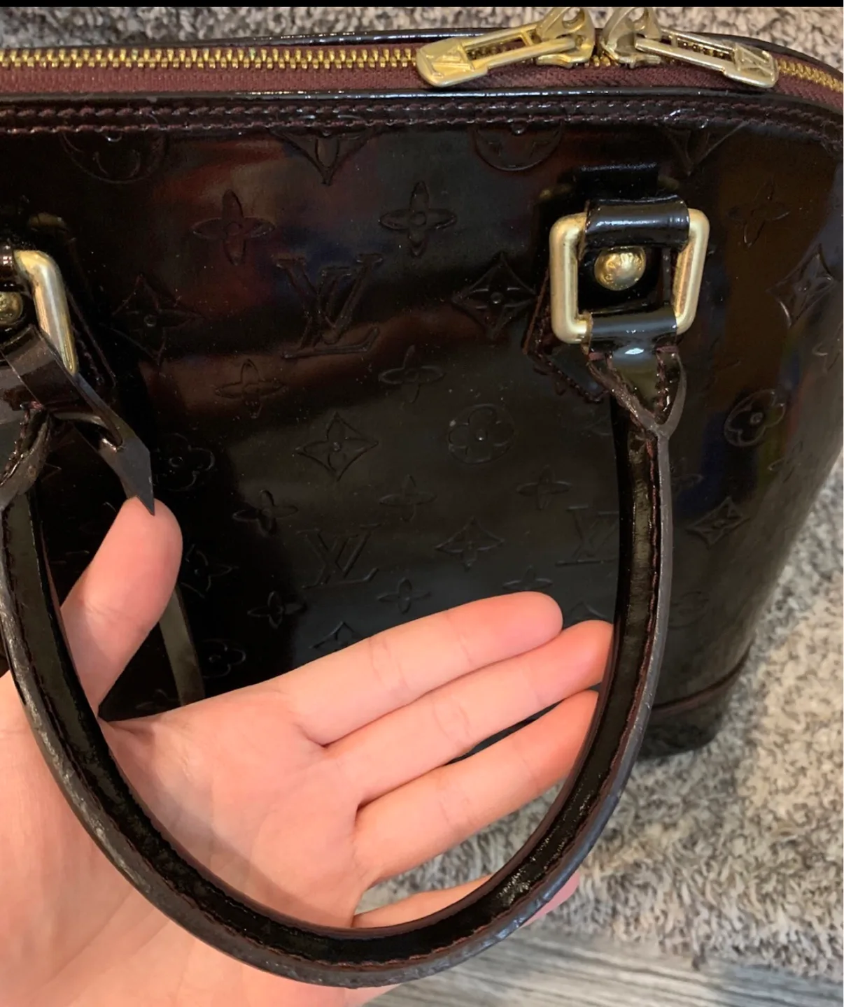 LV Monogram Vernis Alma MM image indicator(4)