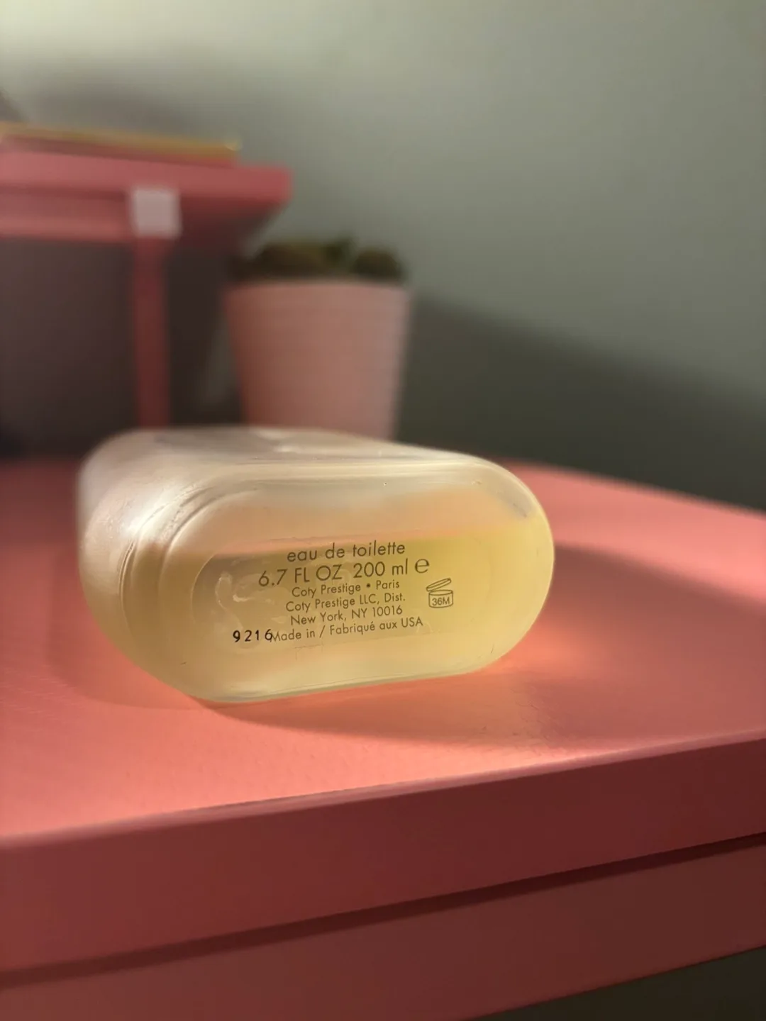 Used Calvin Klein CK One Eau de Toilette 200ml image indicator(2)