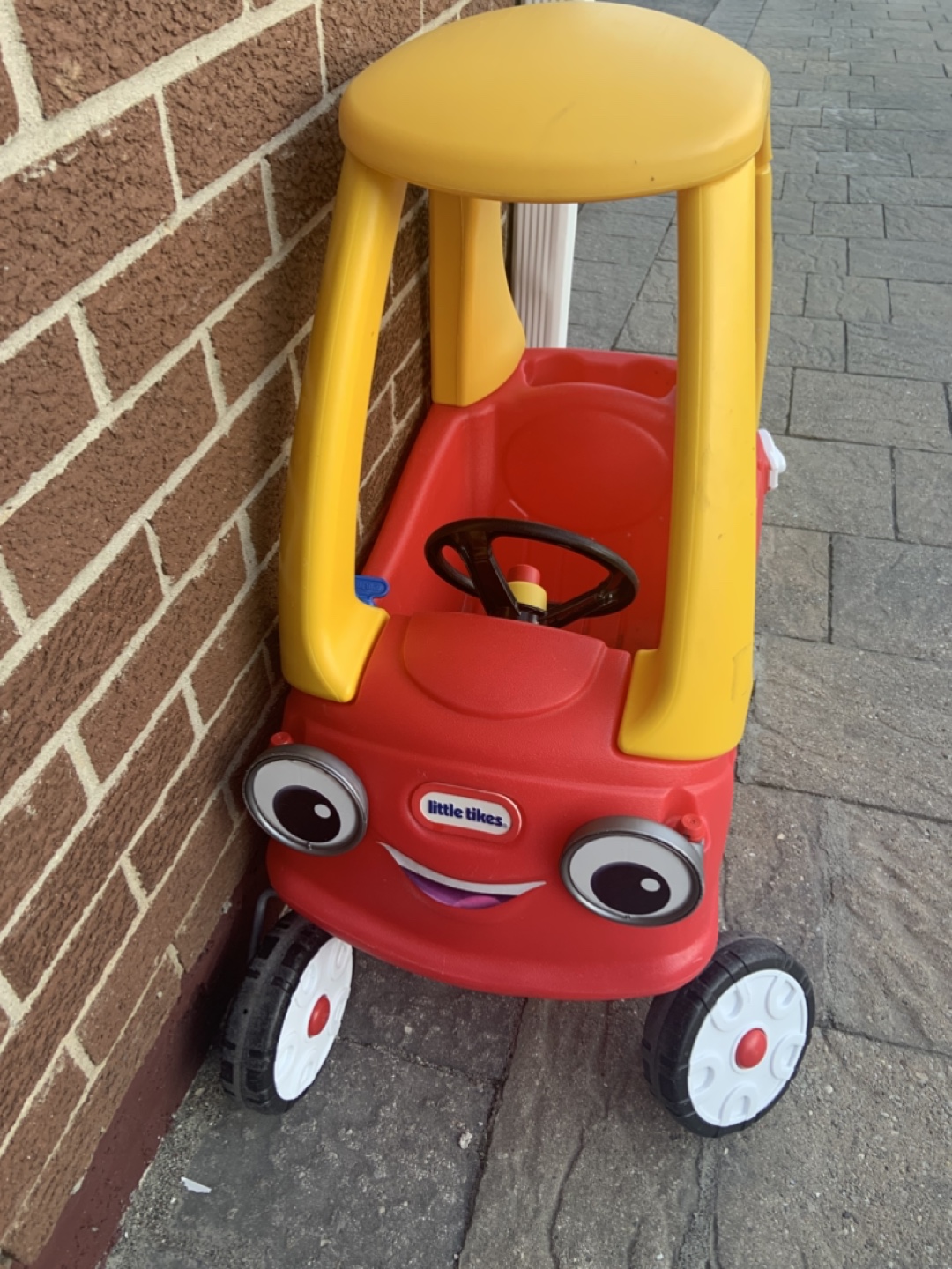 Little Tikes Cozy Coupe