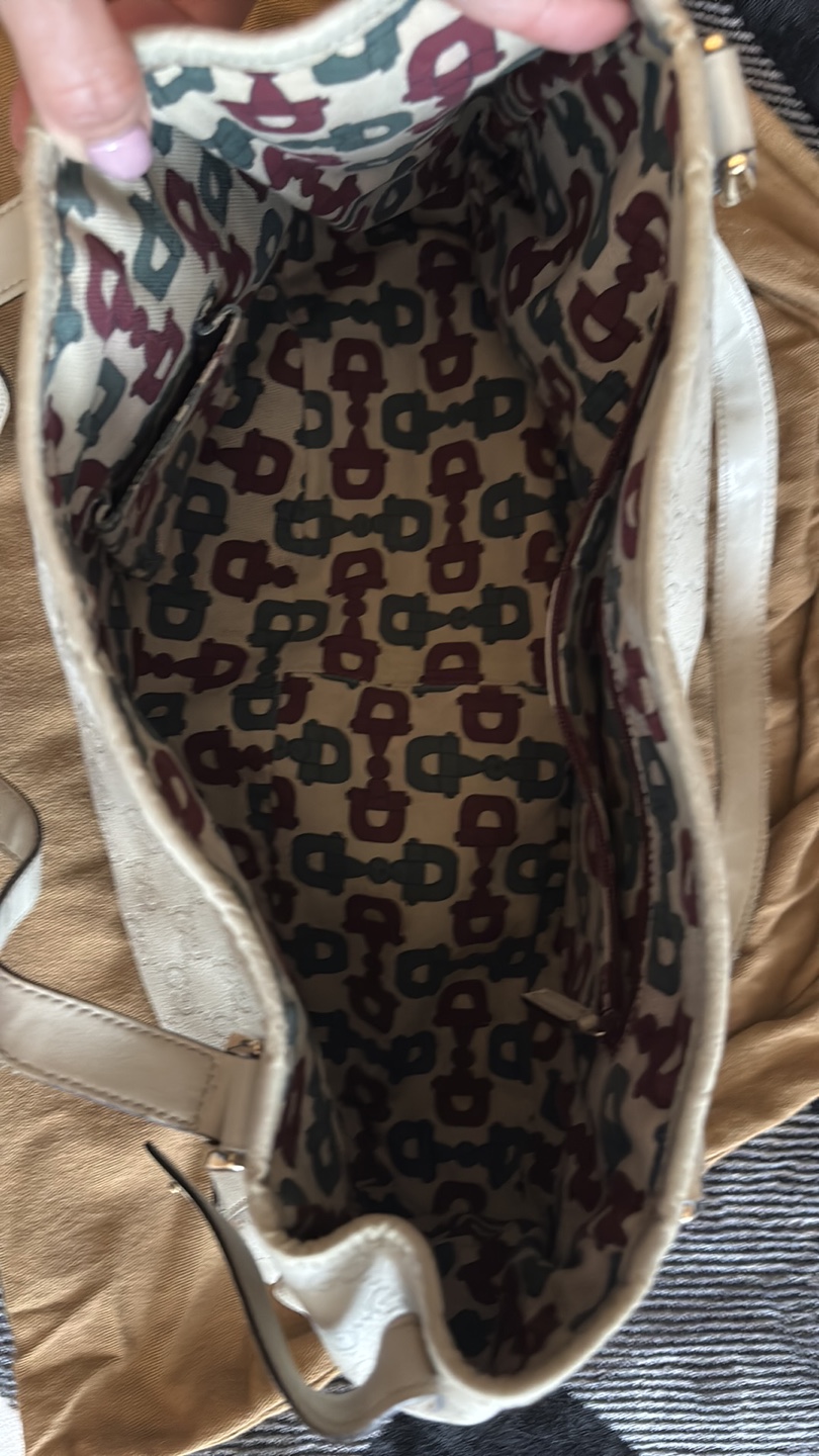 Authentic Gucci Off-White Leather Tote Bag - photo 4