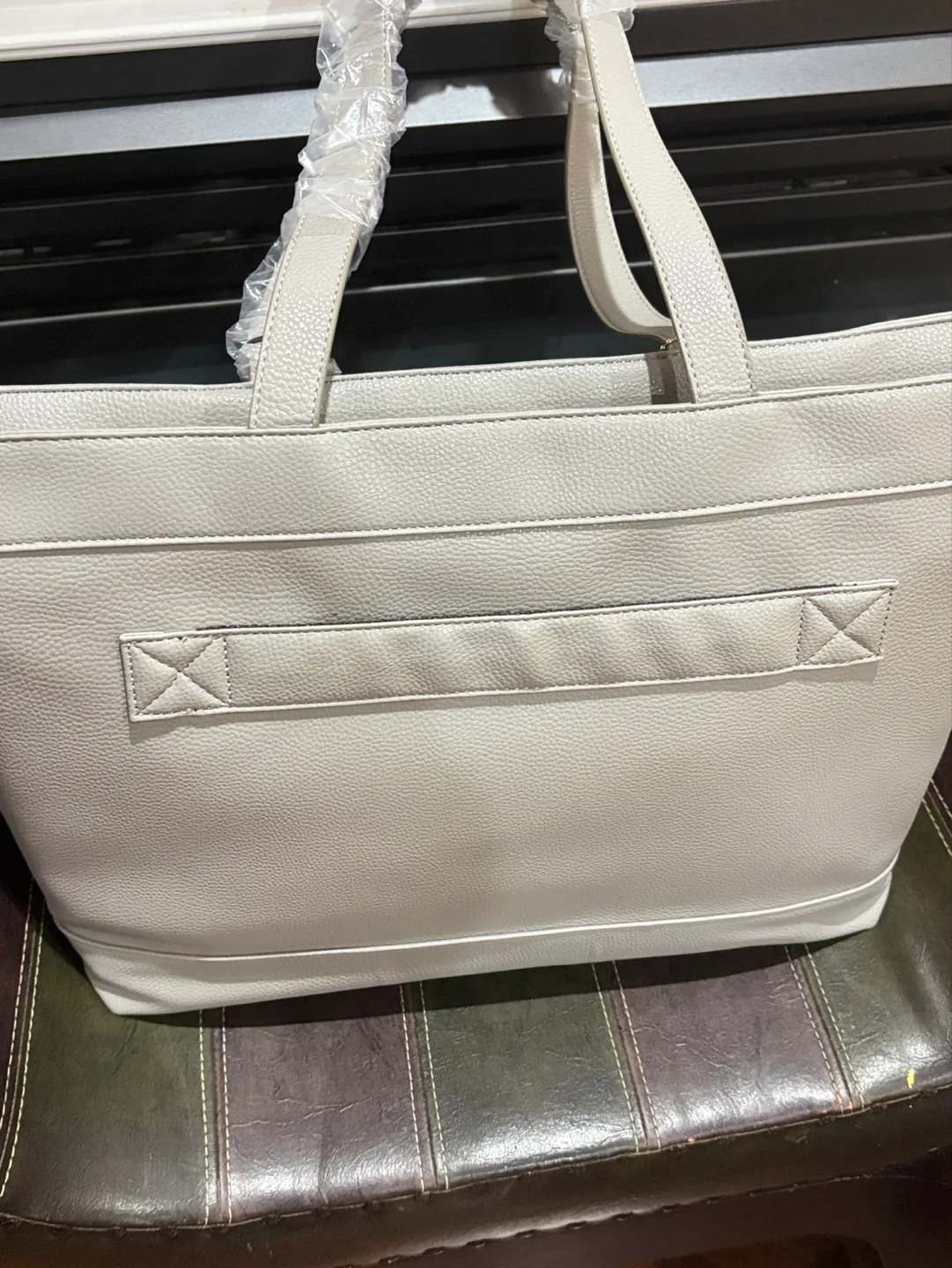 Kenneth Cole  Reaction Grey Tote Bag image indicator(2)