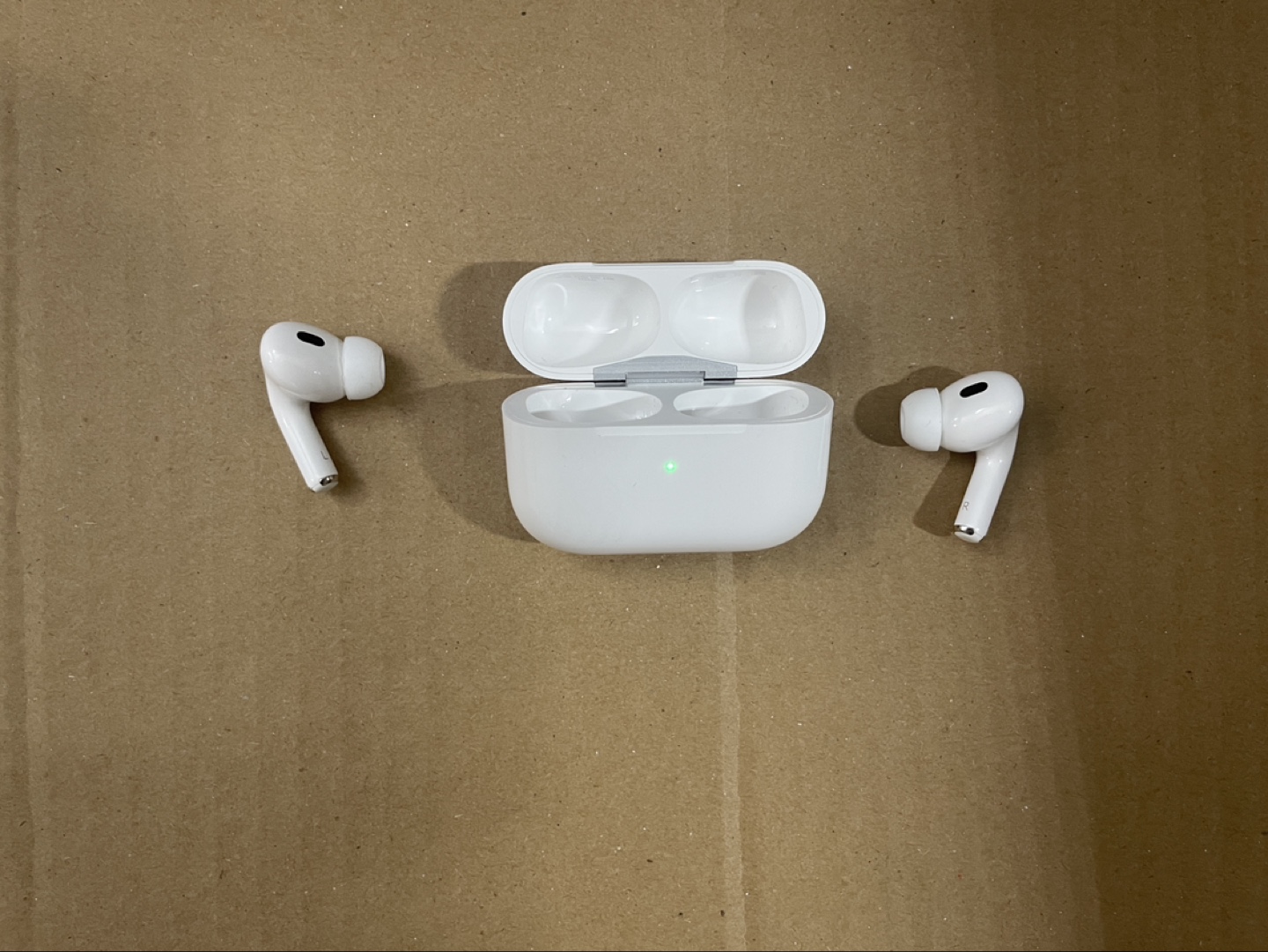 BNIB AirPods Pro (2nd Generation) both versions - photo 5