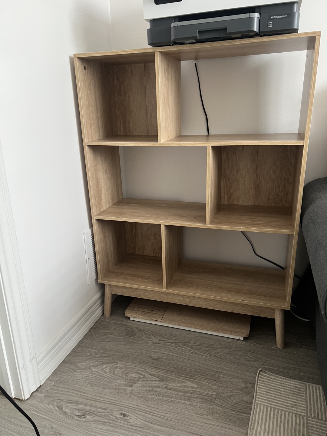 Light Oak Wood Bookcase/Shelving Unit