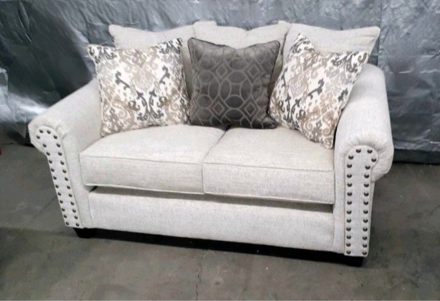 New White Nailhead Sofa and Loveseat - photo 3