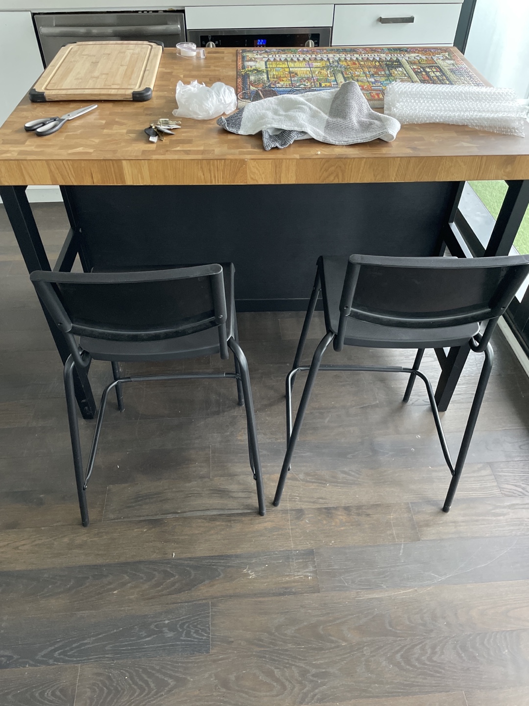 Kitchen Island with Two Stools