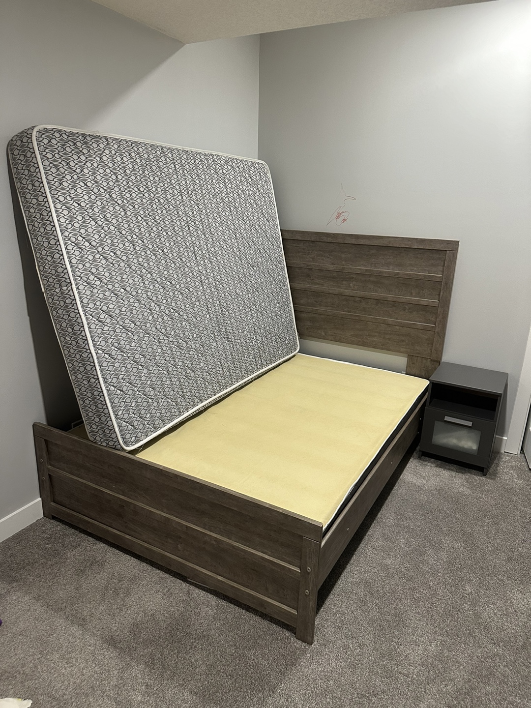 Twin-size bed frame with headboard and mattress - photo 5