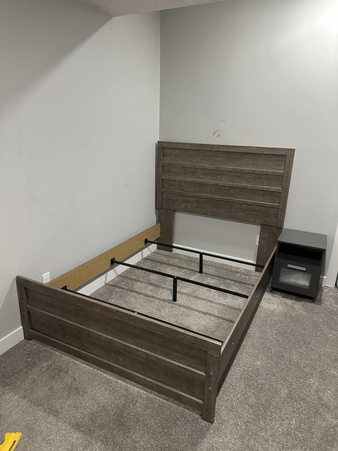Twin-size bed frame with headboard and mattress - photo 4
