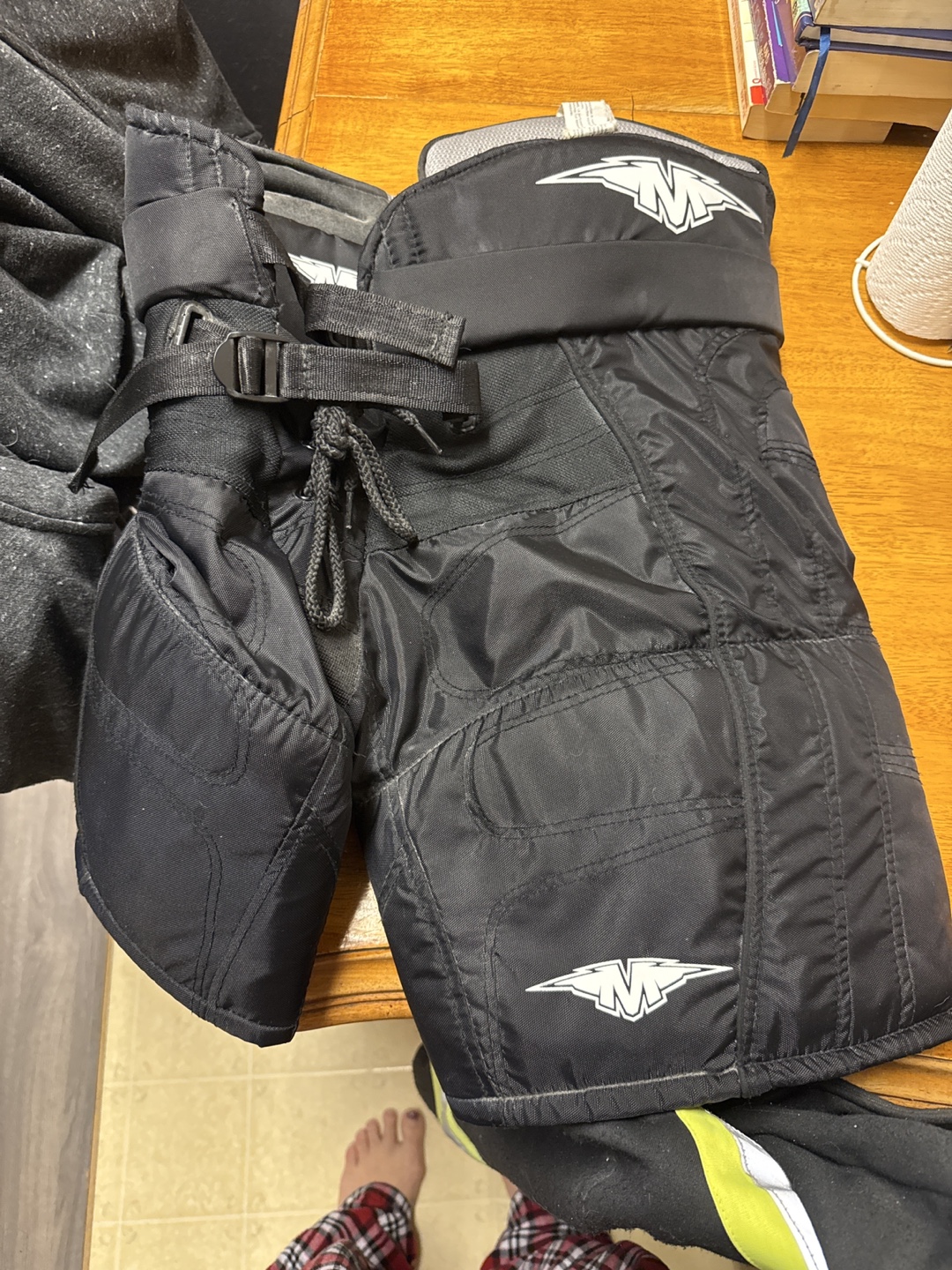 Mission Hockey Fuel 90 Junior Hockey Pants - Size S/P