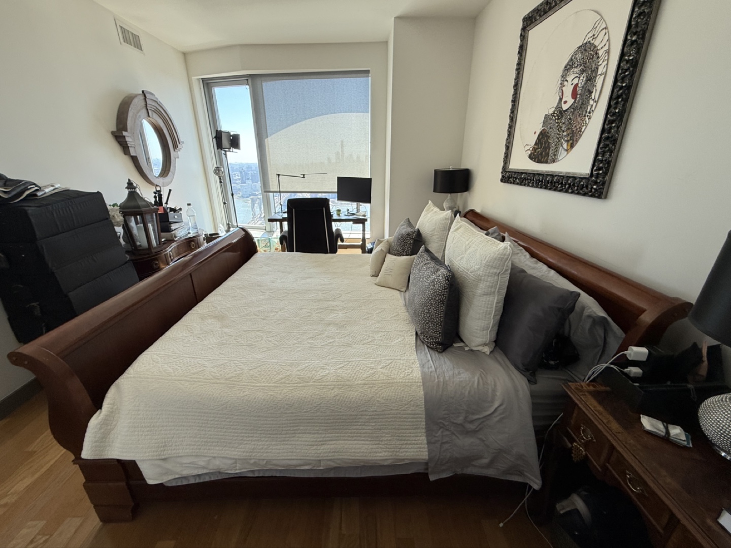 Sleigh Bed King Size