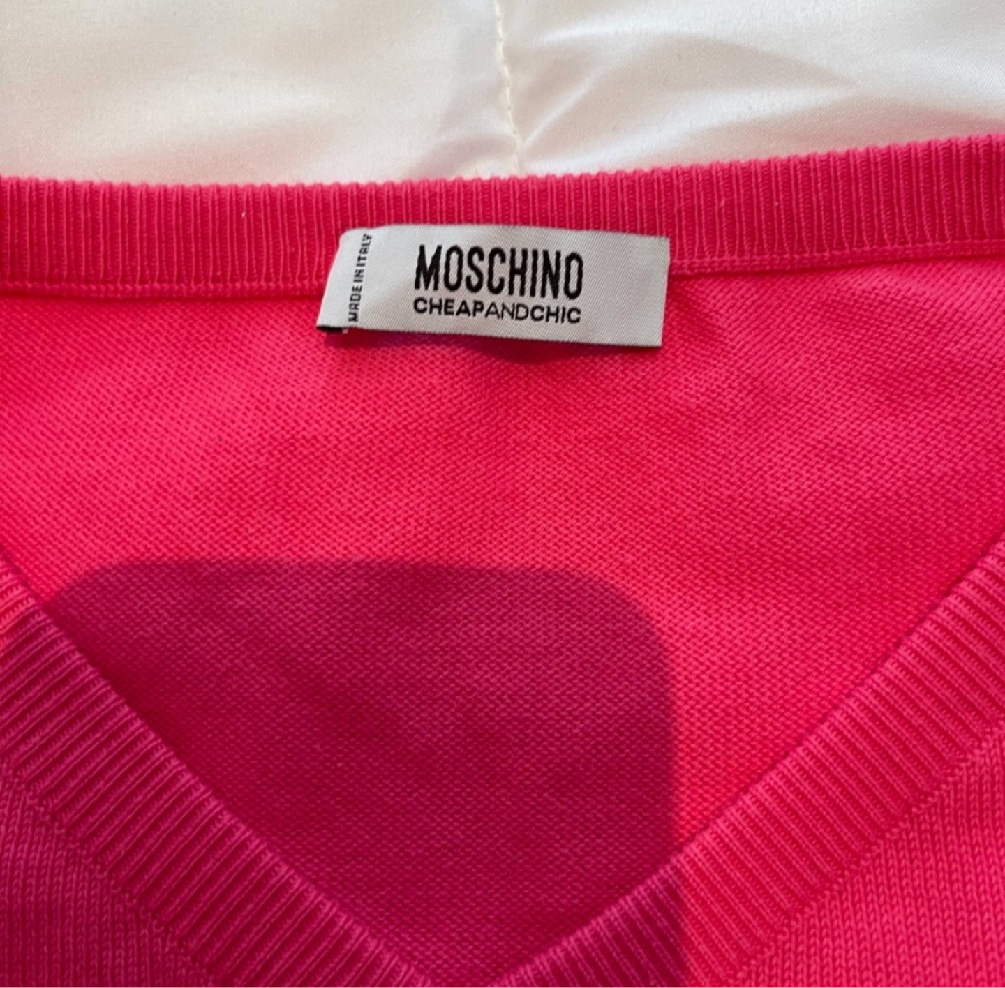Moschino Blocked V-Neck Sweater - photo 3