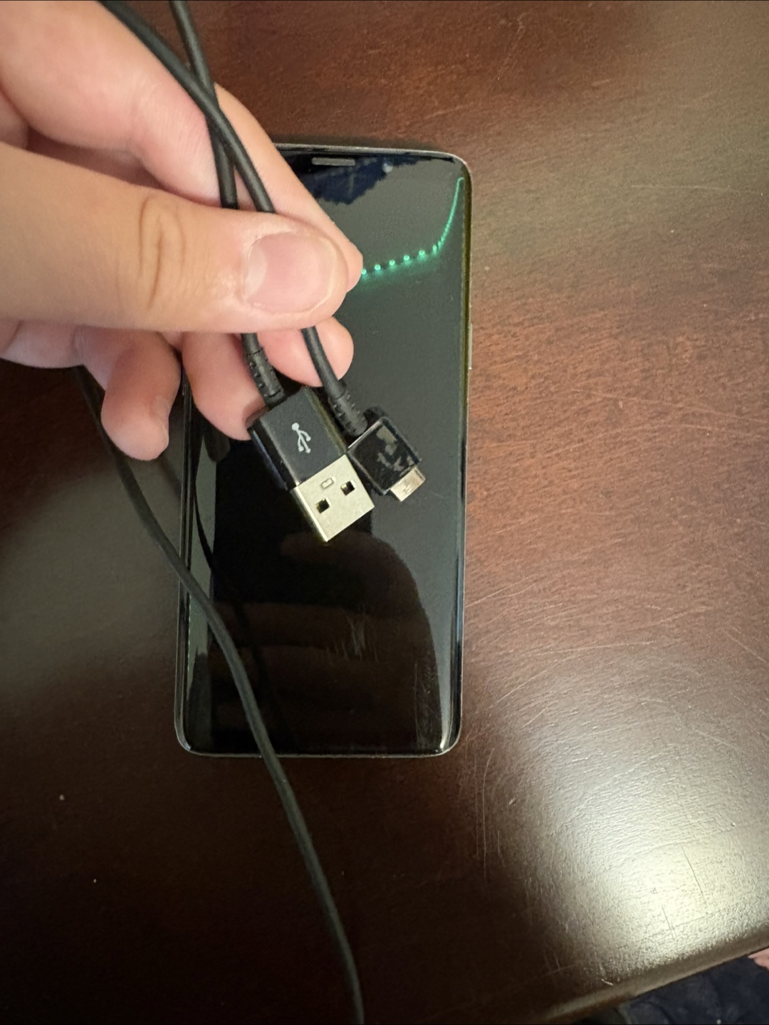 Samsung Galaxy S9 - Cracked Back - photo 3