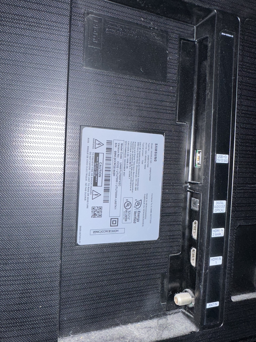 Moving Sale Samsung 65inch UHD LED Smart TV - photo 3