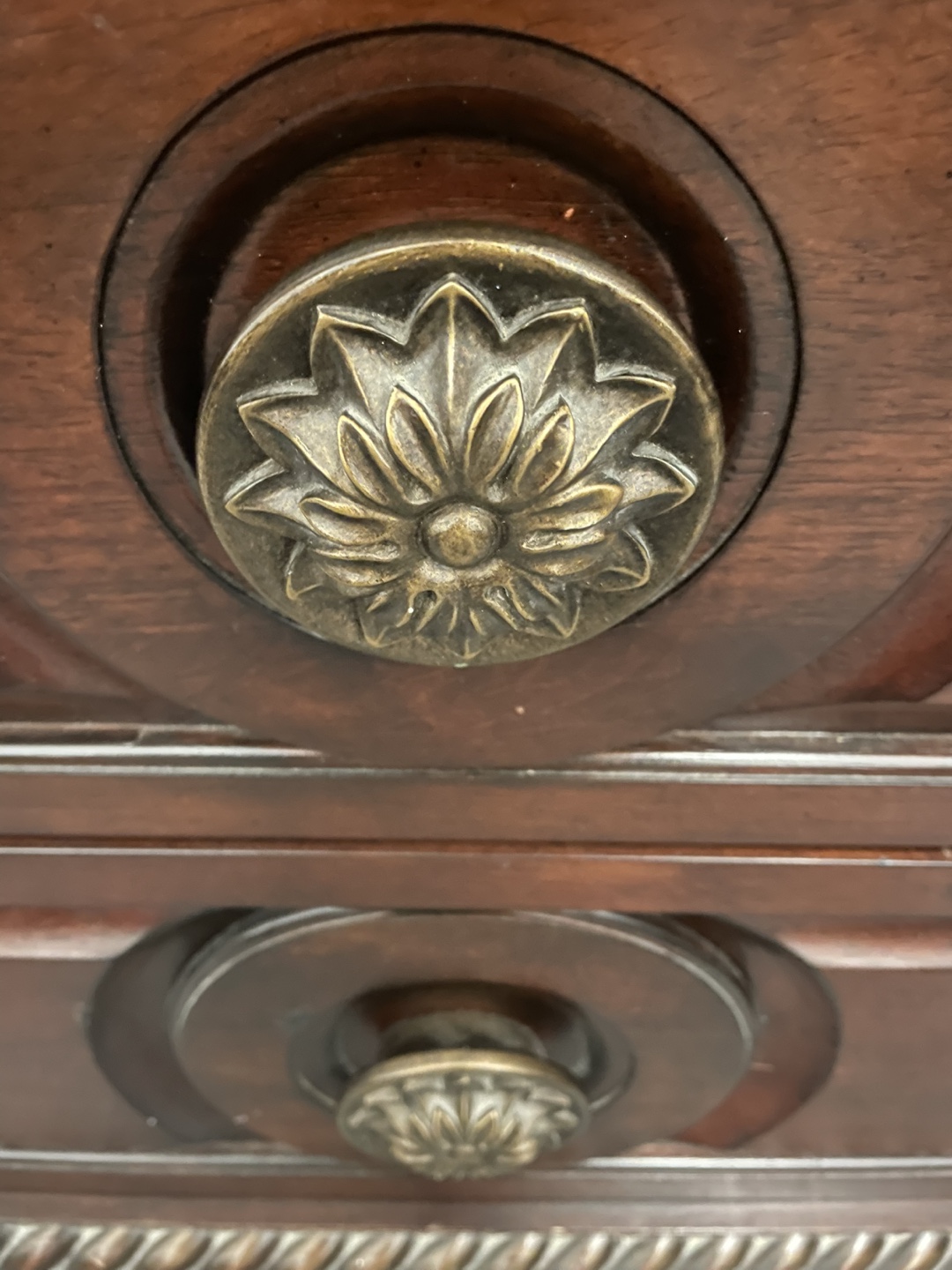 Elegant Polished Breccia Marble Top w/ Metal Ornate Nightstand - photo 4