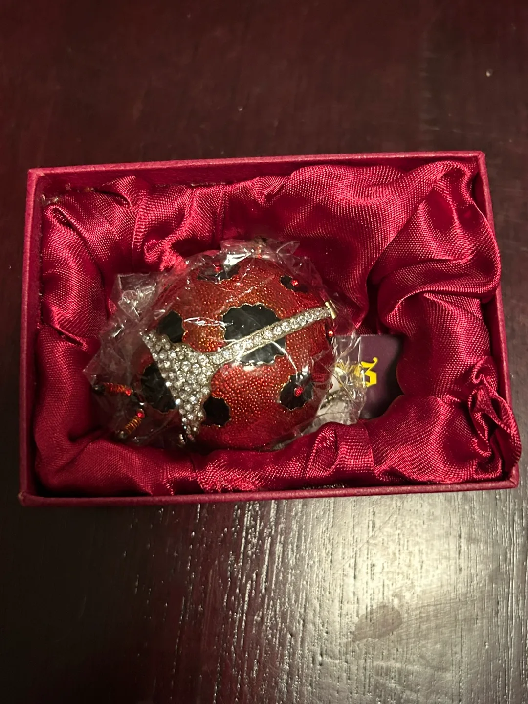 Treasures Ladybug Trinket Box and Necklace Set image indicator(6)