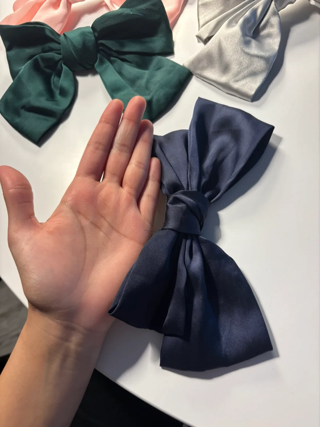 Set of 5 Large Satin Hair Bows image indicator(2)