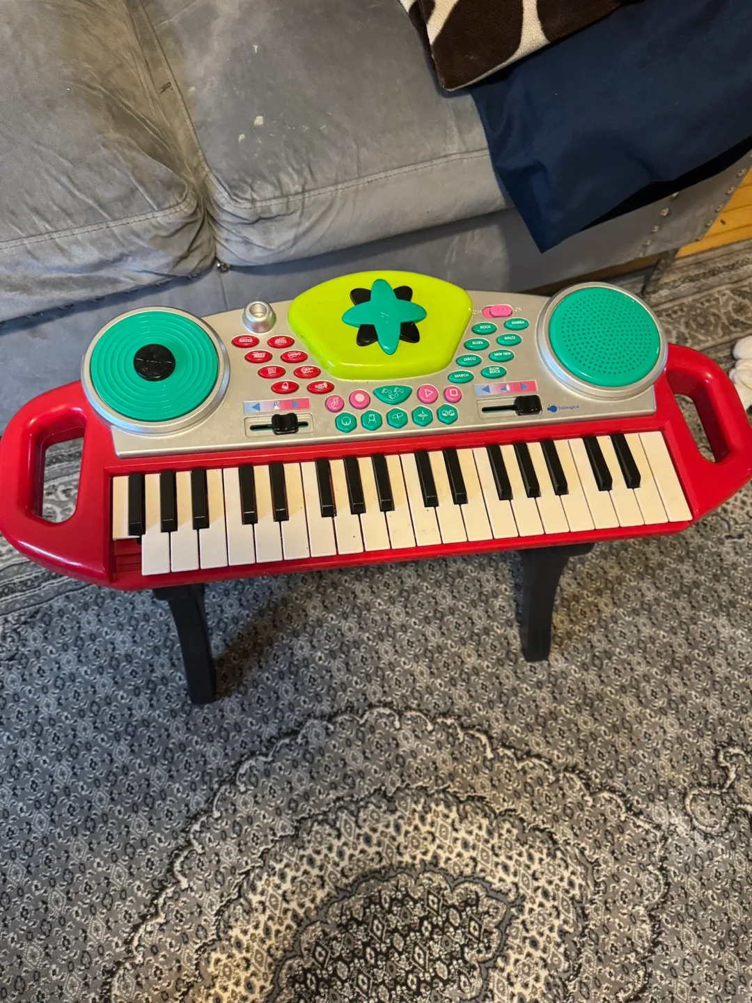 Kids' Toy Keyboard Piano thumbnail