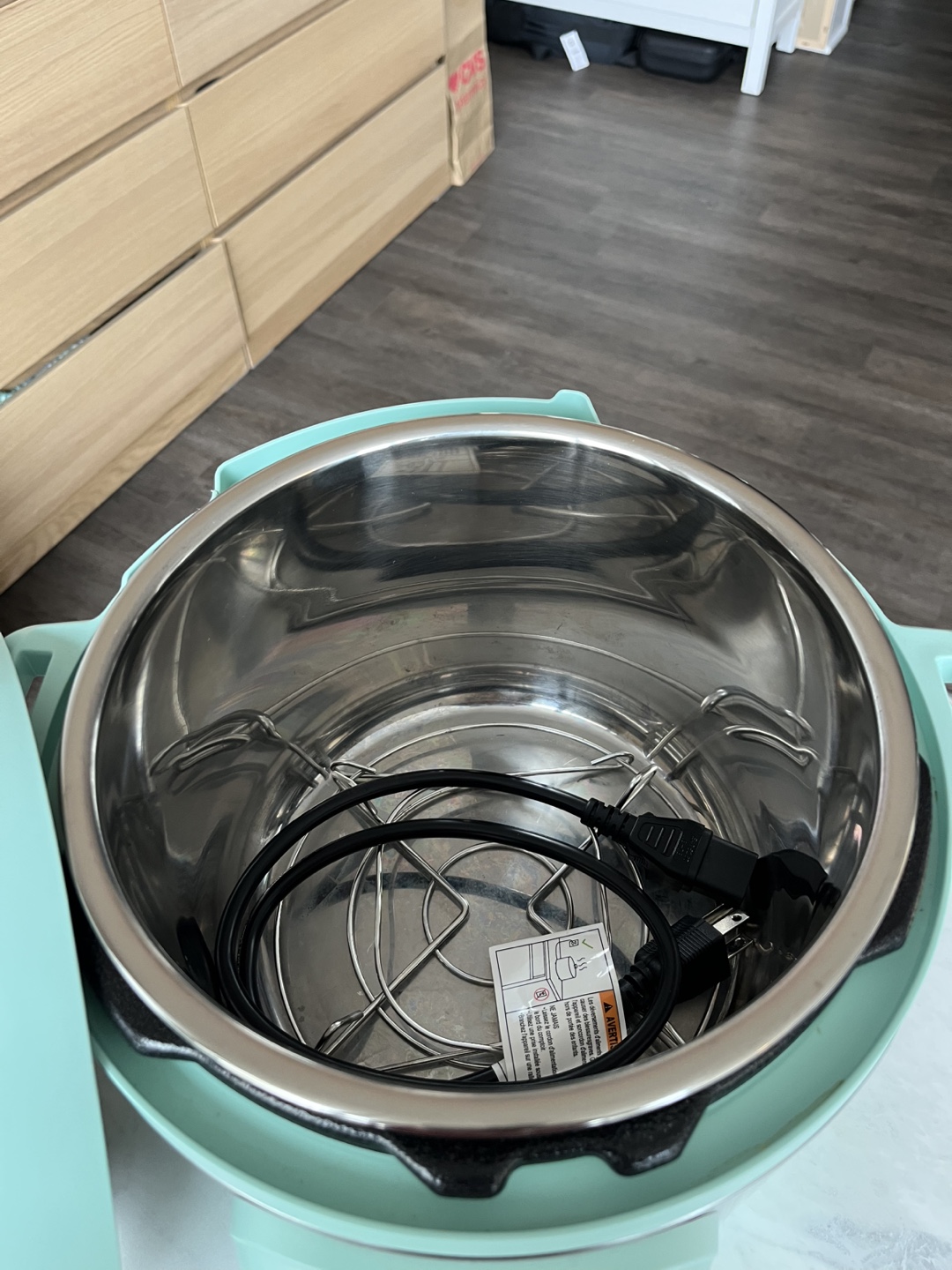 Mint Green Instant Pot Duo 6-Quart Electric Pressure Cooker - photo 3