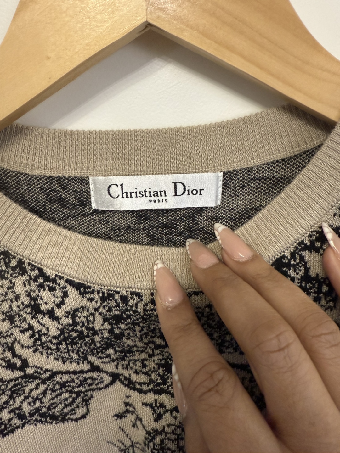 Christian Dior Paris Beige & Black Knit Sweater - photo 2