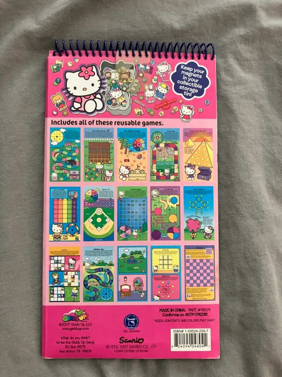 Hello Kitty Magnetic Game Book with Tin image indicator(2)