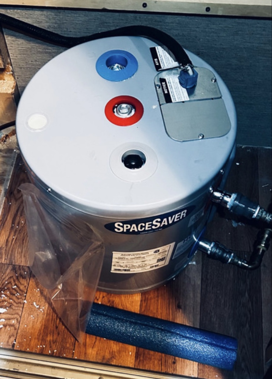 SpaceSaver SS06SEB15 6-Gallon Electric Water Heater - photo 2