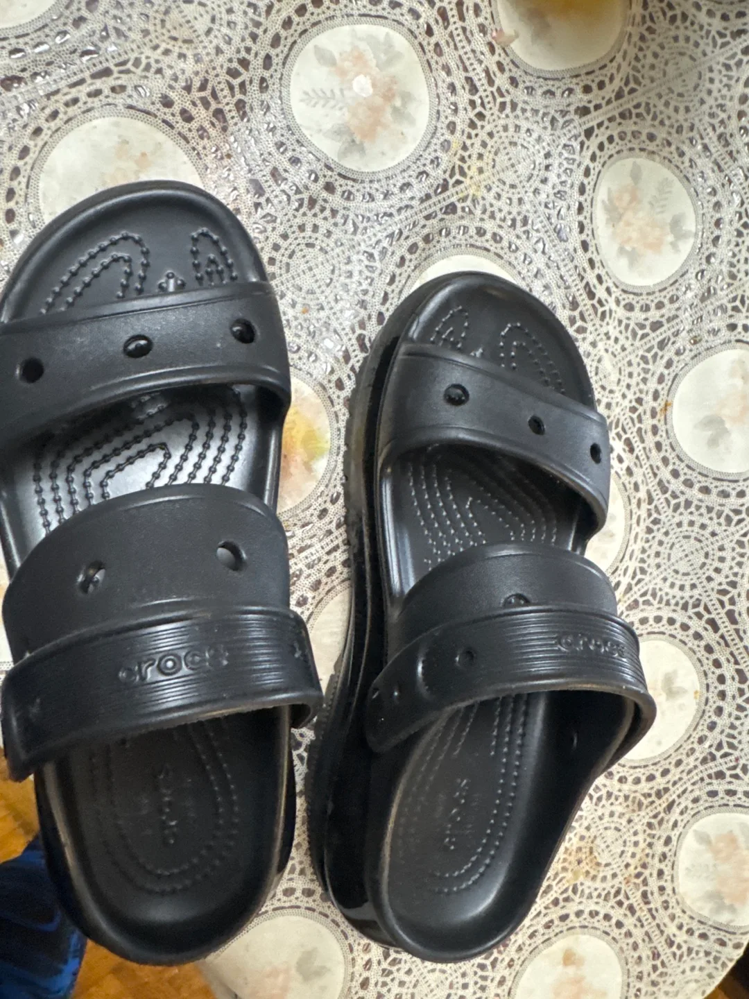 Crocs Unisex-Adult Mega Crush Platform Sandals - Black image indicator(5)