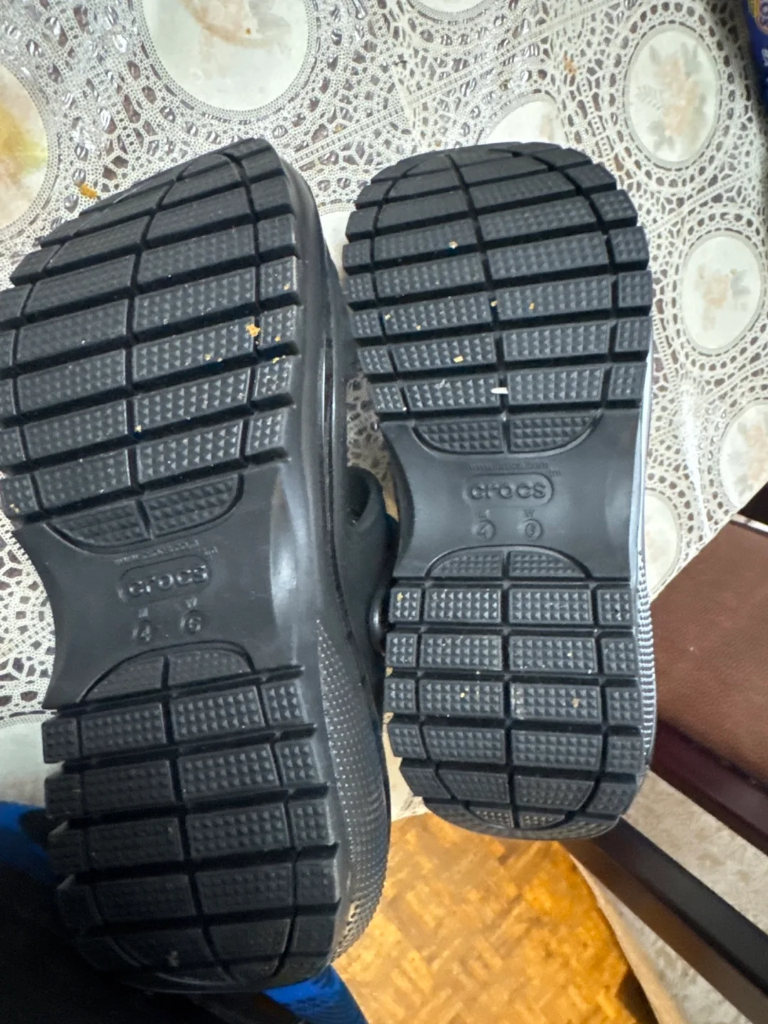 Crocs Unisex-Adult Mega Crush Platform Sandals - Black image indicator(4)