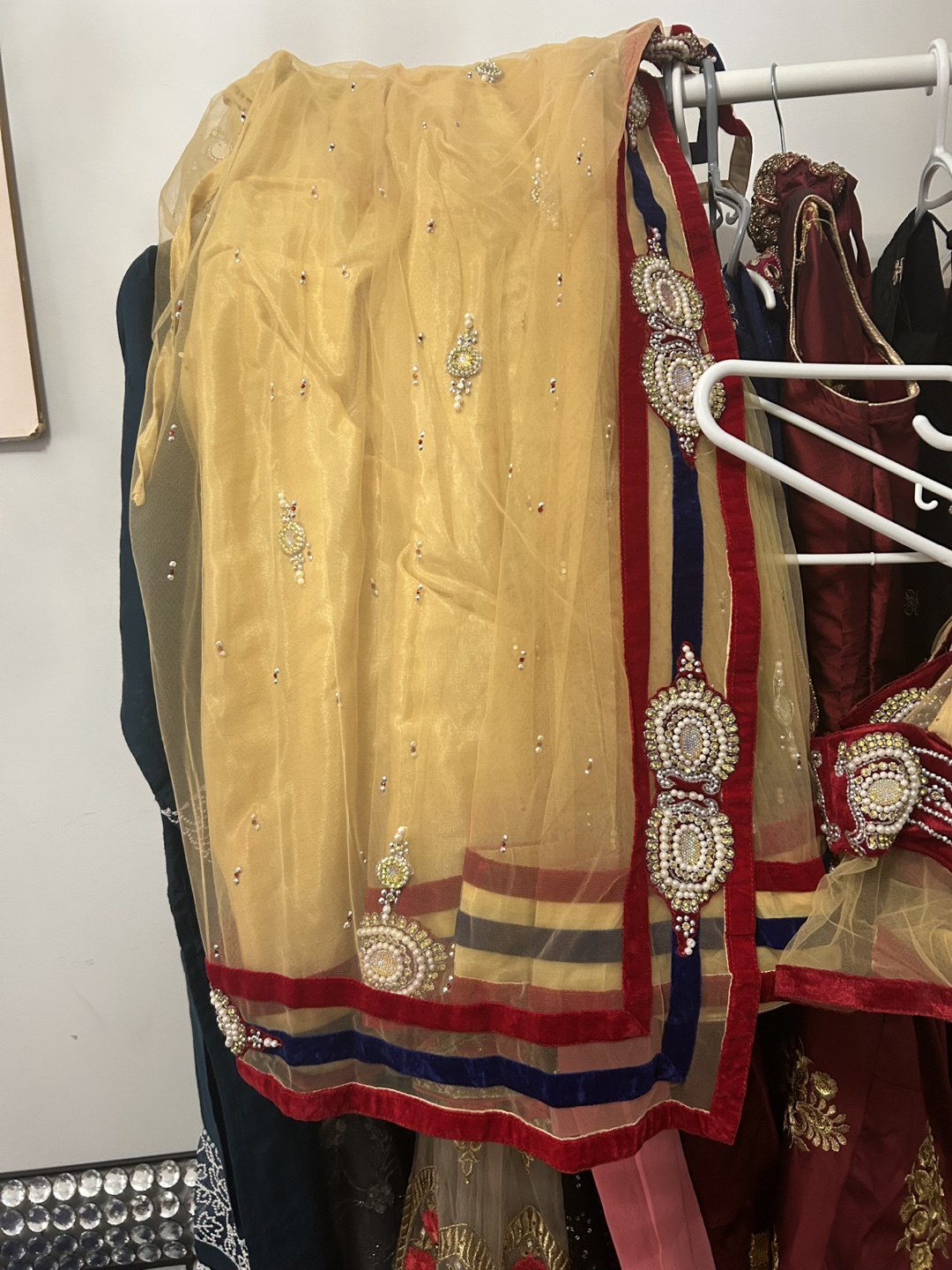 Gorgeous Embroidered Shalwar Kameez Suit - photo 4