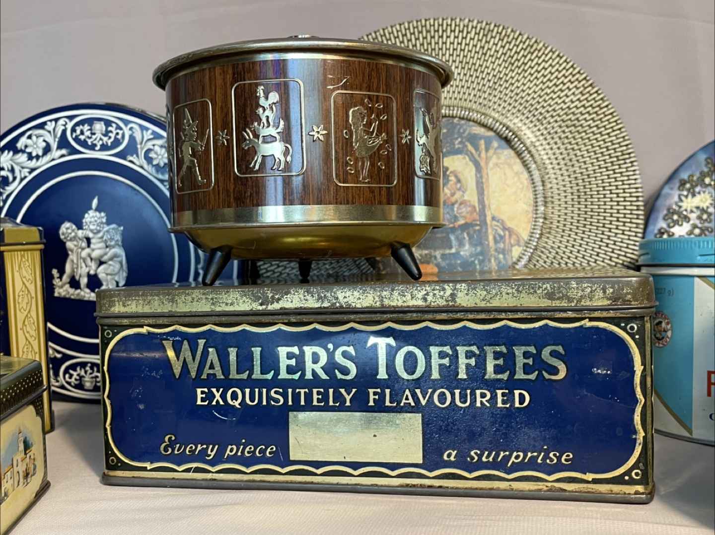 Collection of 12 Vintage Metal Tins and Boxes - photo 5
