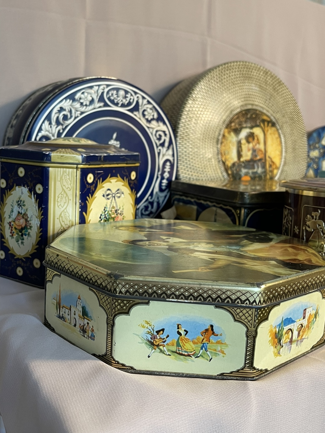 Collection of 12 Vintage Metal Tins and Boxes - photo 3