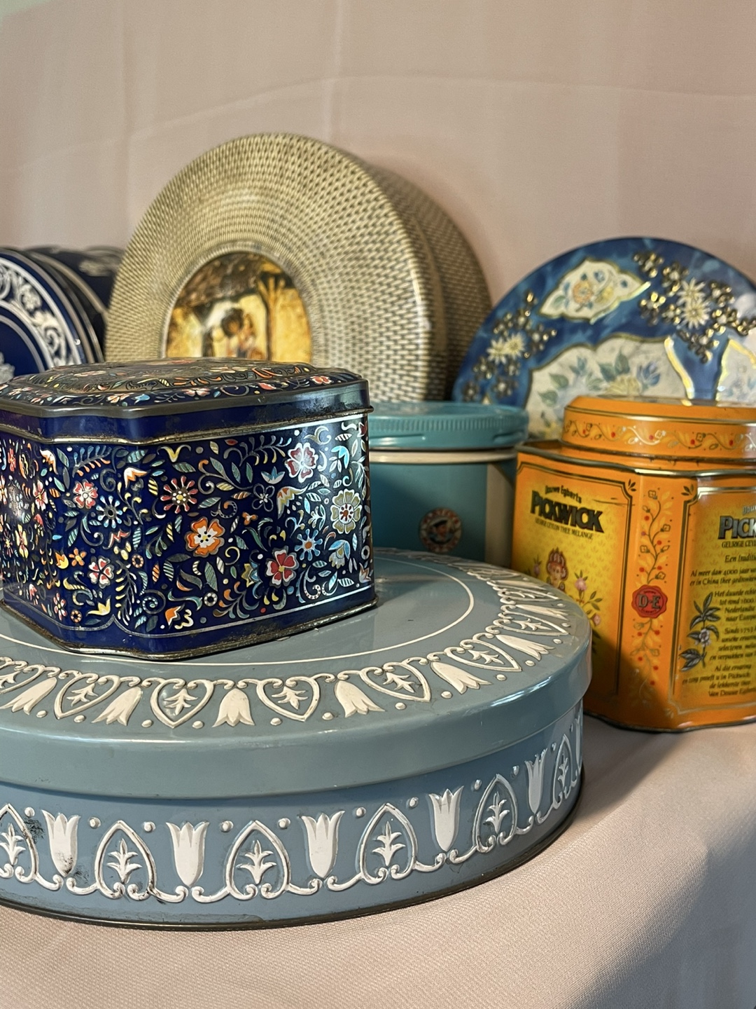 Collection of 12 Vintage Metal Tins and Boxes - photo 4
