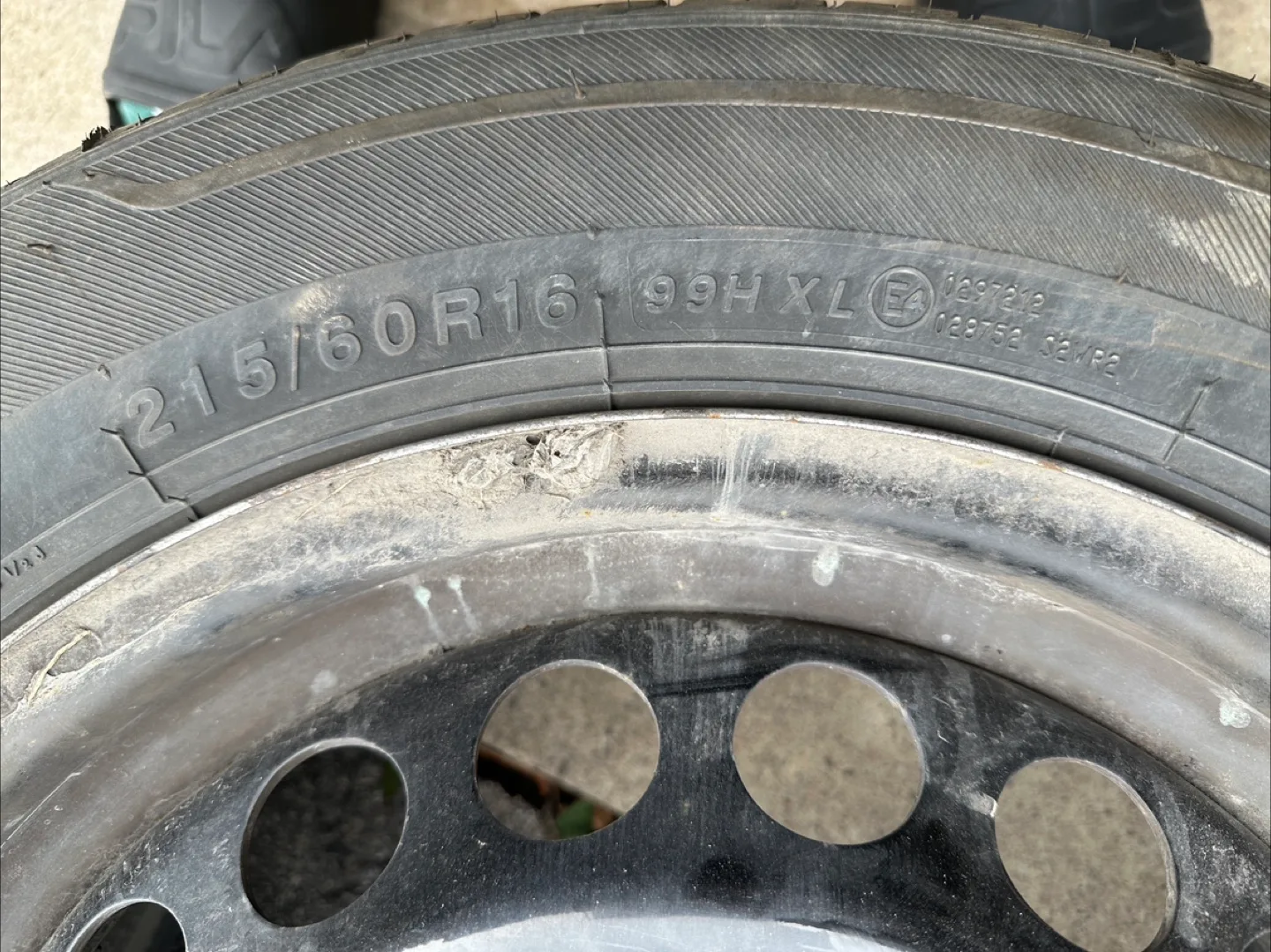 Set of 4 ILINK Summer Tires with Rims image indicator(10)