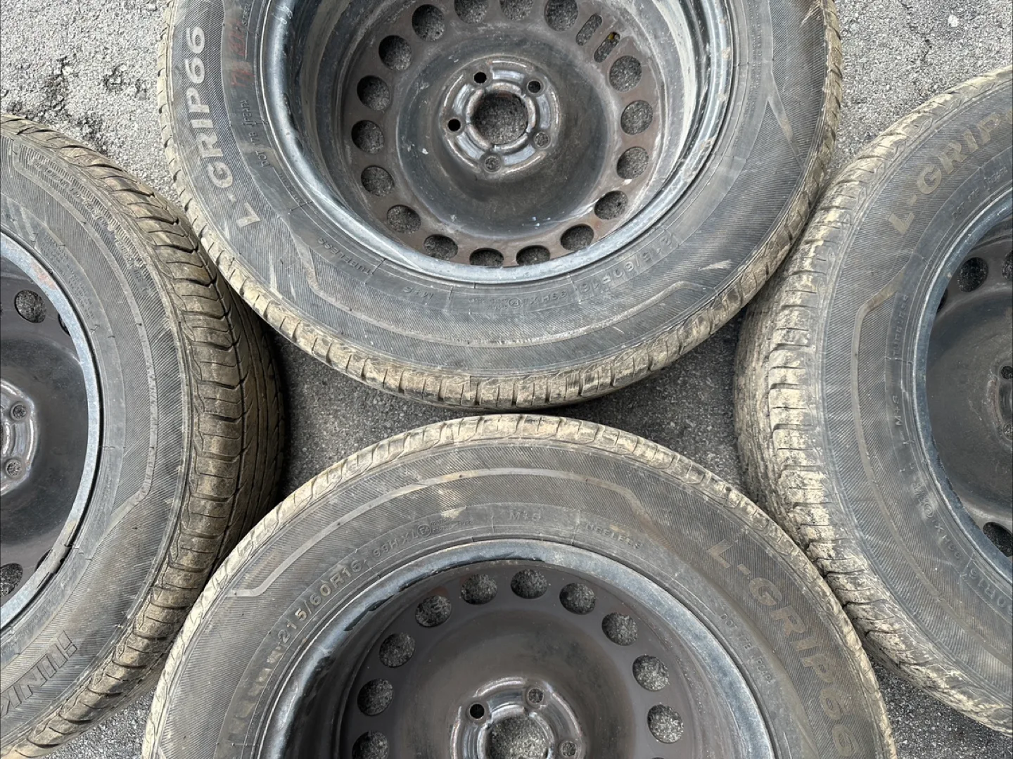 Set of 4 ILINK Summer Tires with Rims image indicator(8)