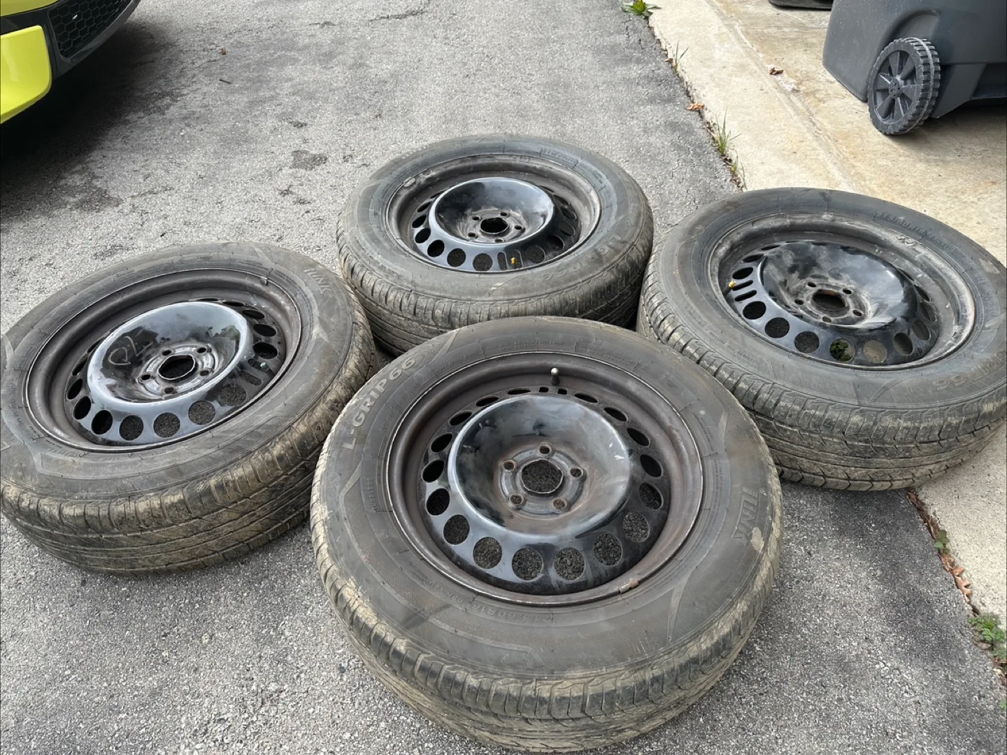 Set of 4 ILINK Summer Tires with Rims image indicator(3)