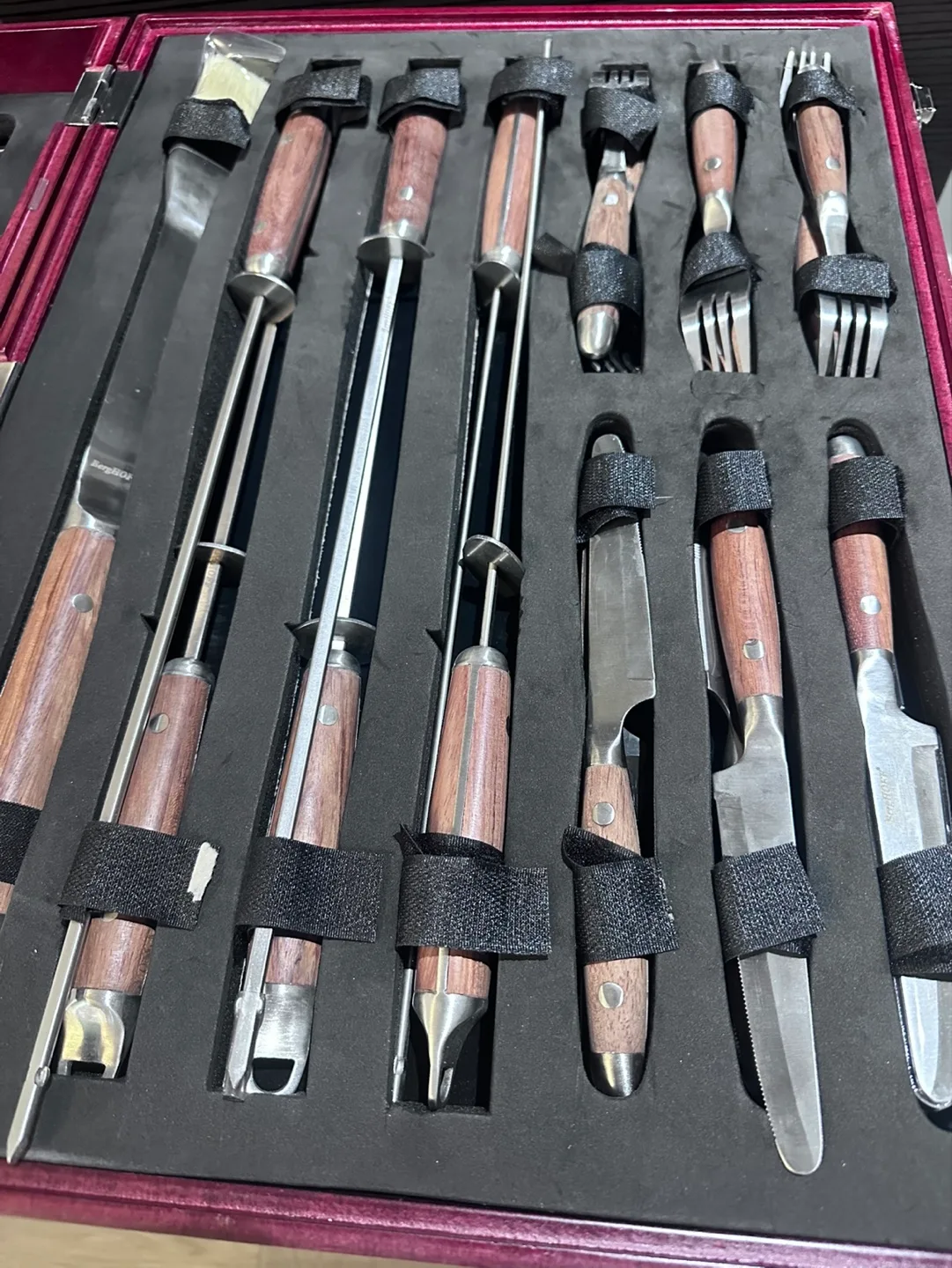 BBQ Tool Set in Wooden Carrying Case image indicator(2)