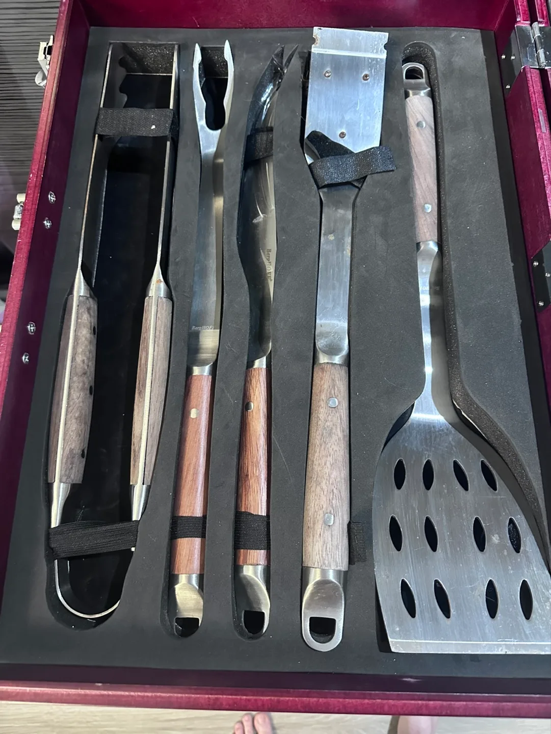 BBQ Tool Set in Wooden Carrying Case image indicator(3)