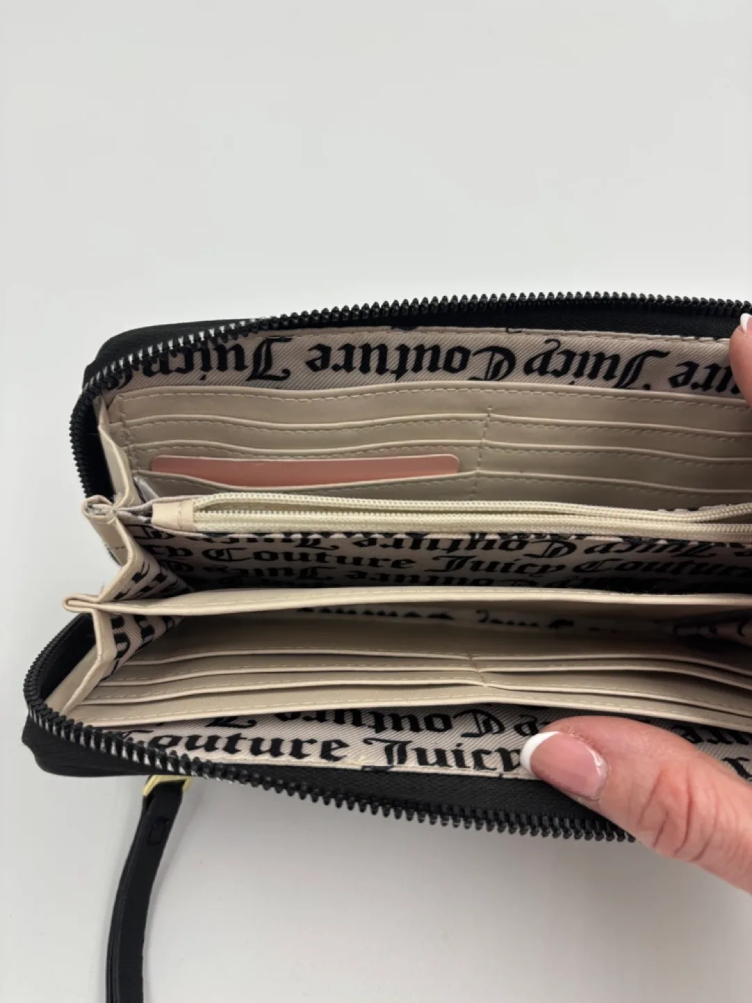 Juicy couture woman’s wallet brand new image indicator(3)