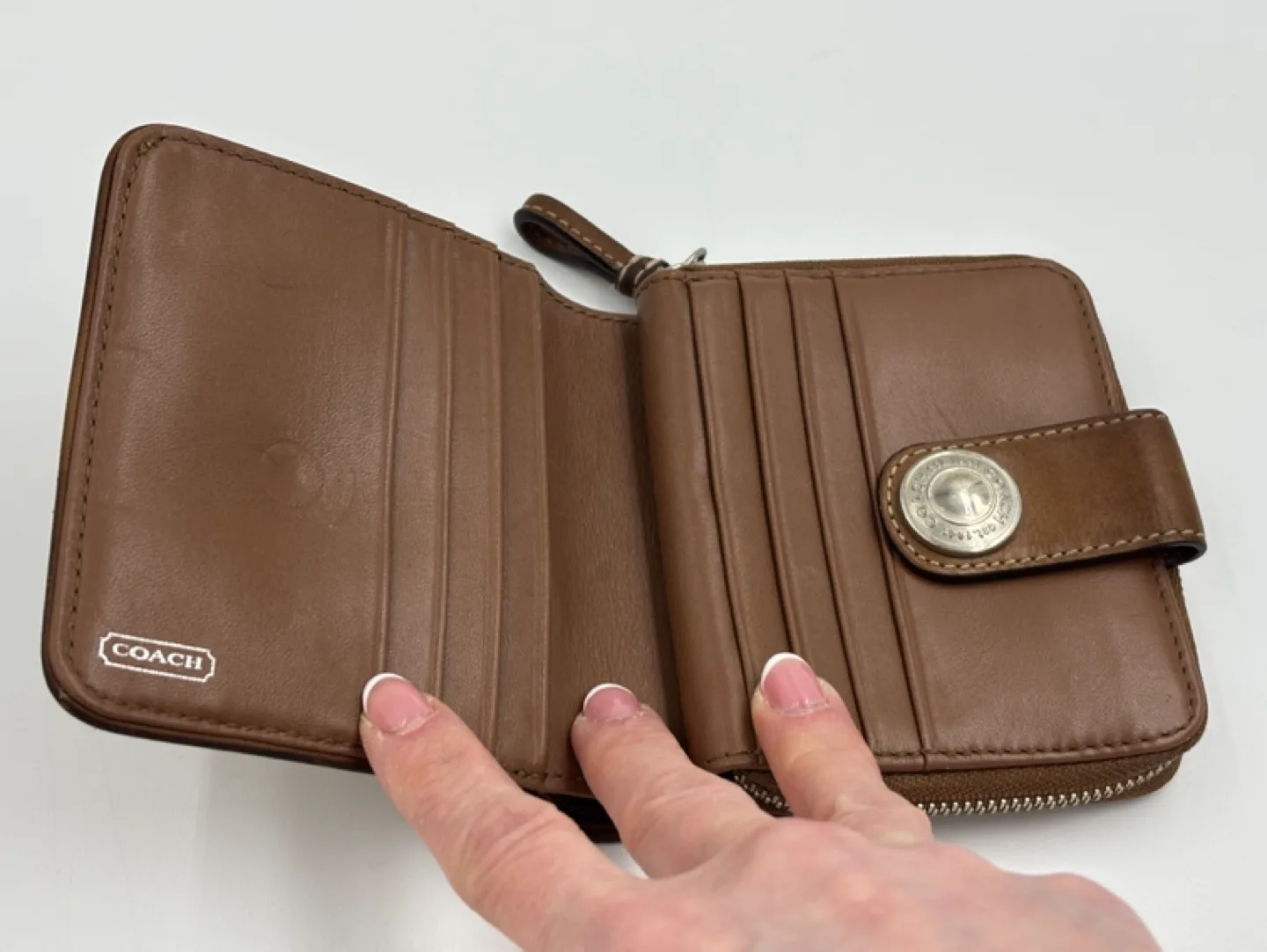 Coach Brown Leather  Wallet image indicator(2)