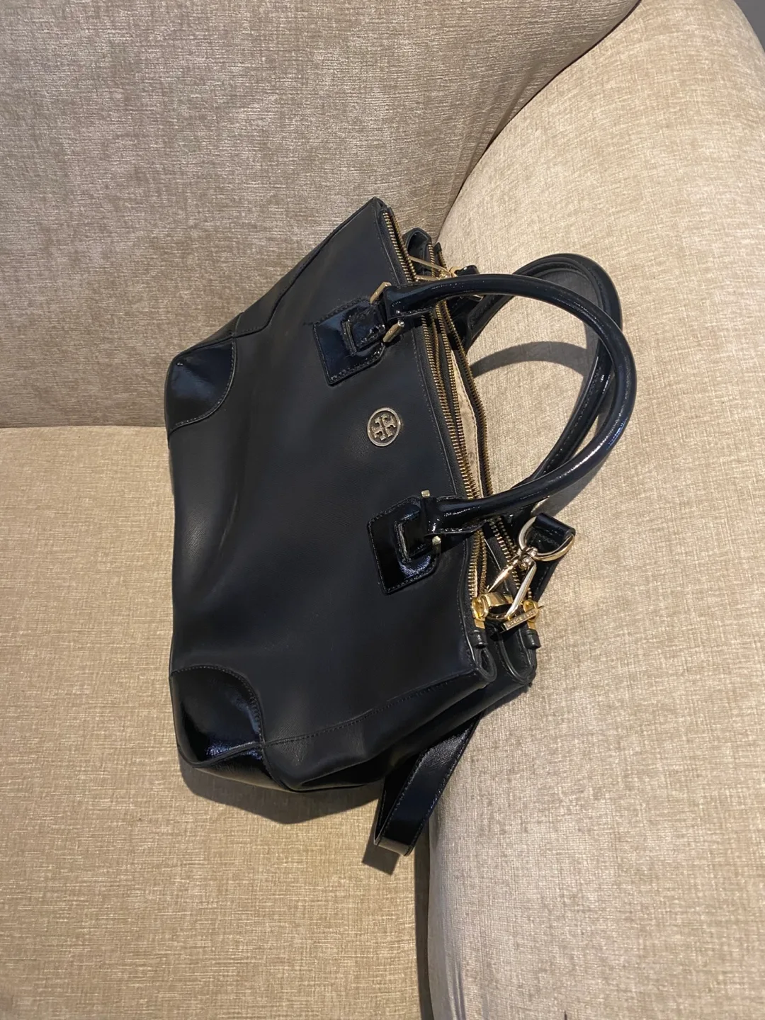Tory Burch Black Leather Handbag image indicator(3)