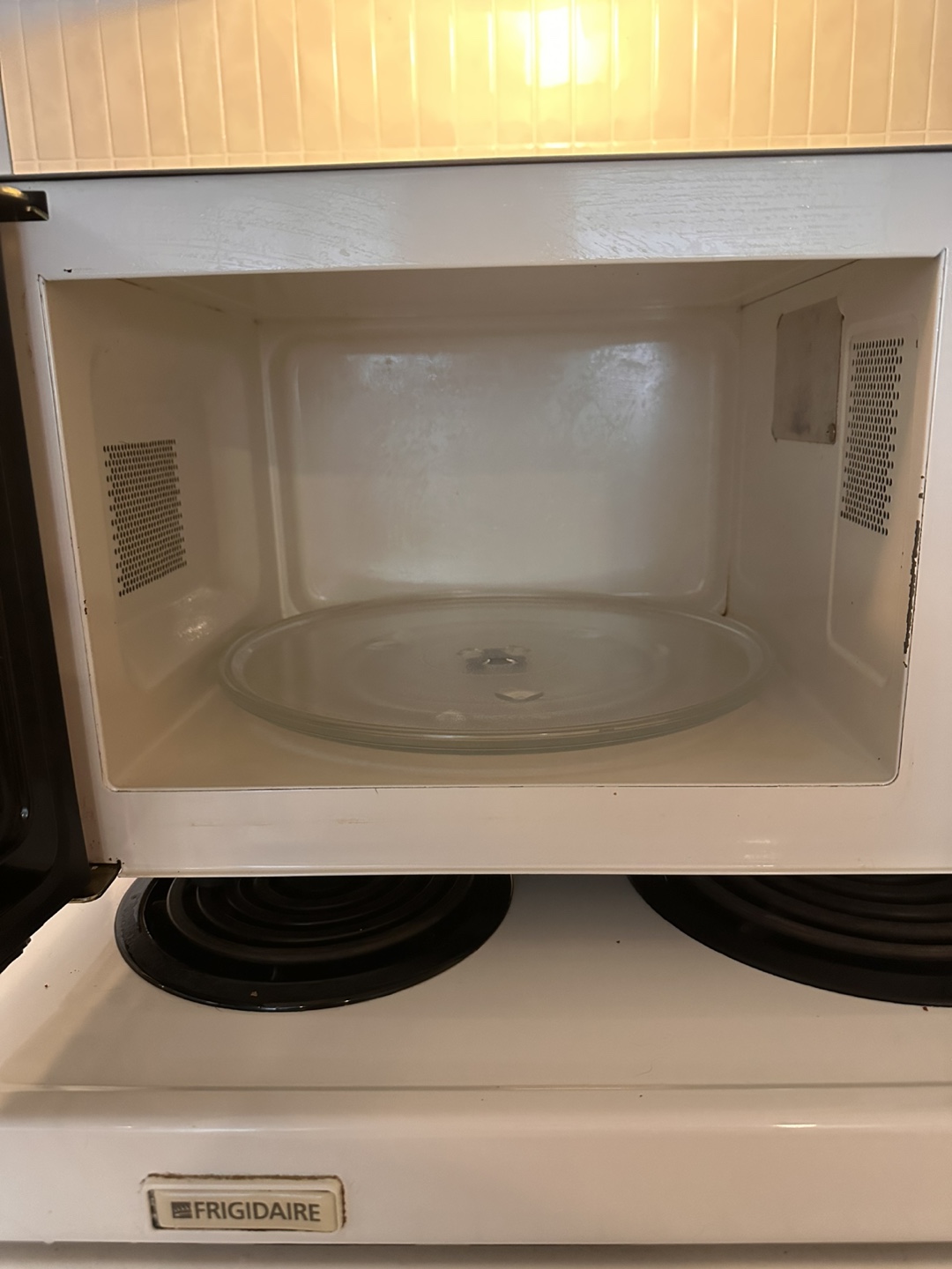 Sylvania Microwave - Stainless Steel - photo 4
