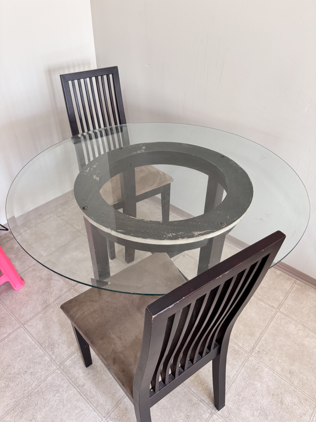 Glass-top dining table set with two chairs - photo 2